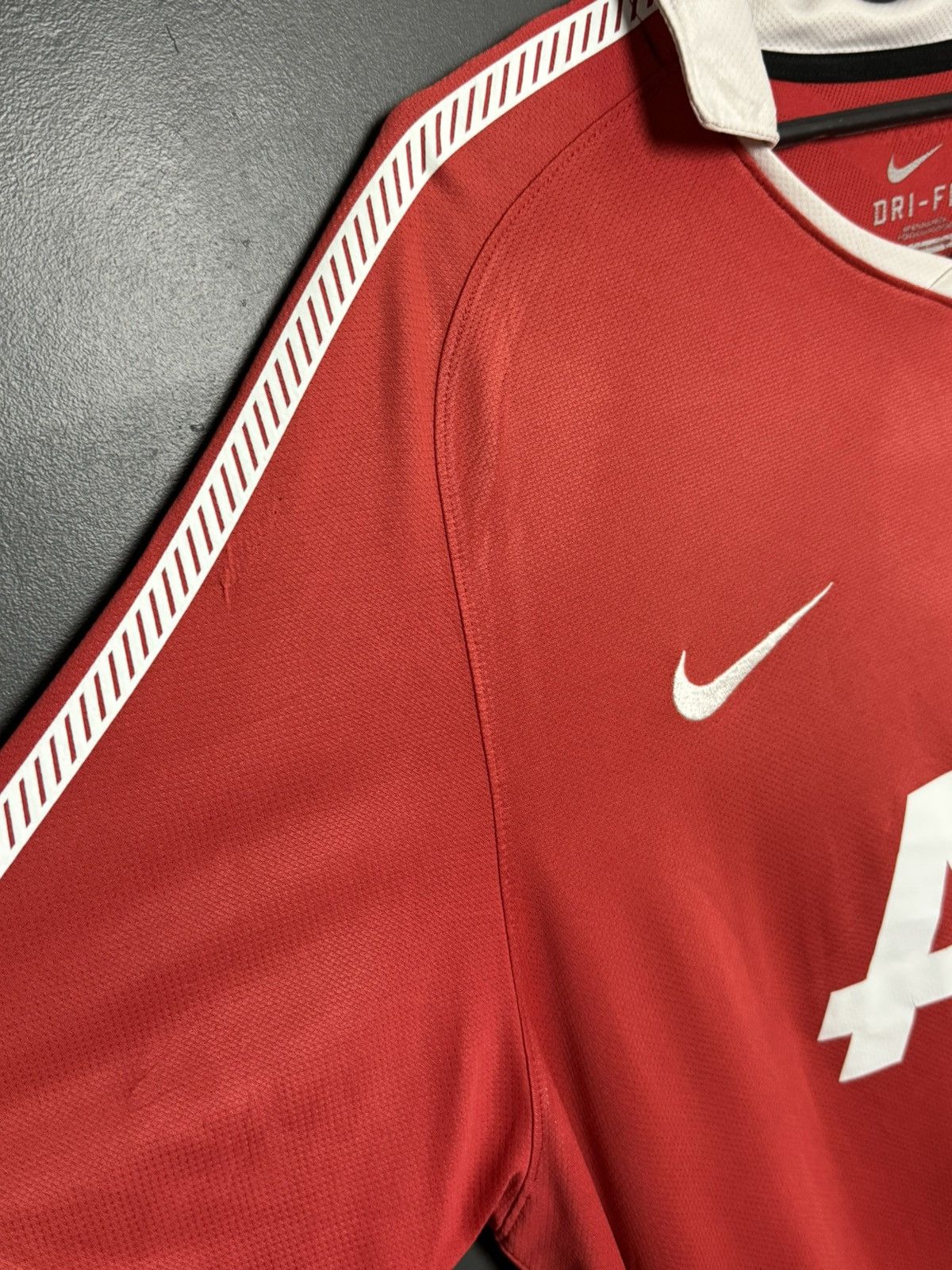 Nike faded Manchester United 10/11 Home Macheda Football Jersey Size US XL / EU 56 / 4 - 7 Thumbnail