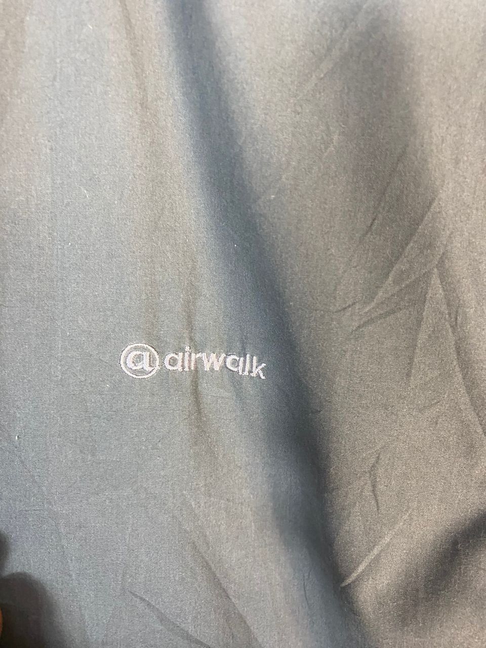 Airwalk Airwalk small spellout zipper shirt Size US XL / EU 56 / 4 - 5 Thumbnail