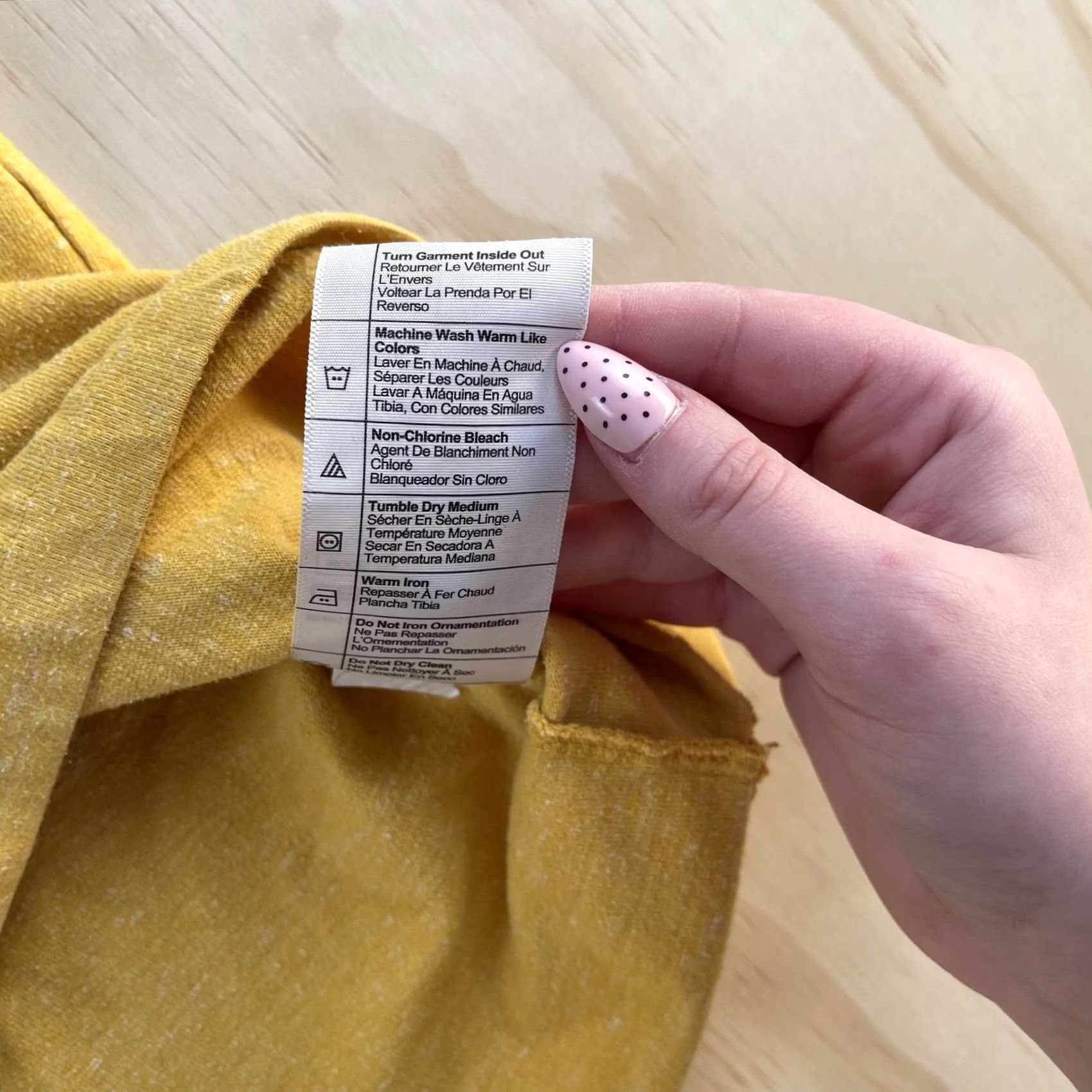 Carhartt Carhartt Shirt Mens Large Yellow Logo Workwear Graphic Tee T-Shirt Size US L / EU 52-54 / 3 - 5 Thumbnail