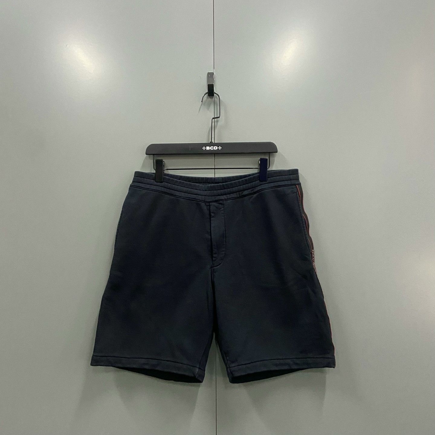 Alexander McQueen Alexander McQueen Side Logo Shorts Size US 28 / EU 44 - 1 Thumbnail