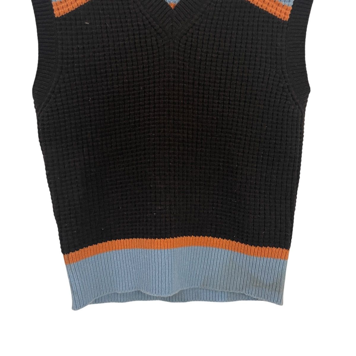 Marni × Uniqlo Vintage Marni X Uniqlo Sleeveles knitwear Size M / US 6-8 / IT 42-44 - 4 Thumbnail