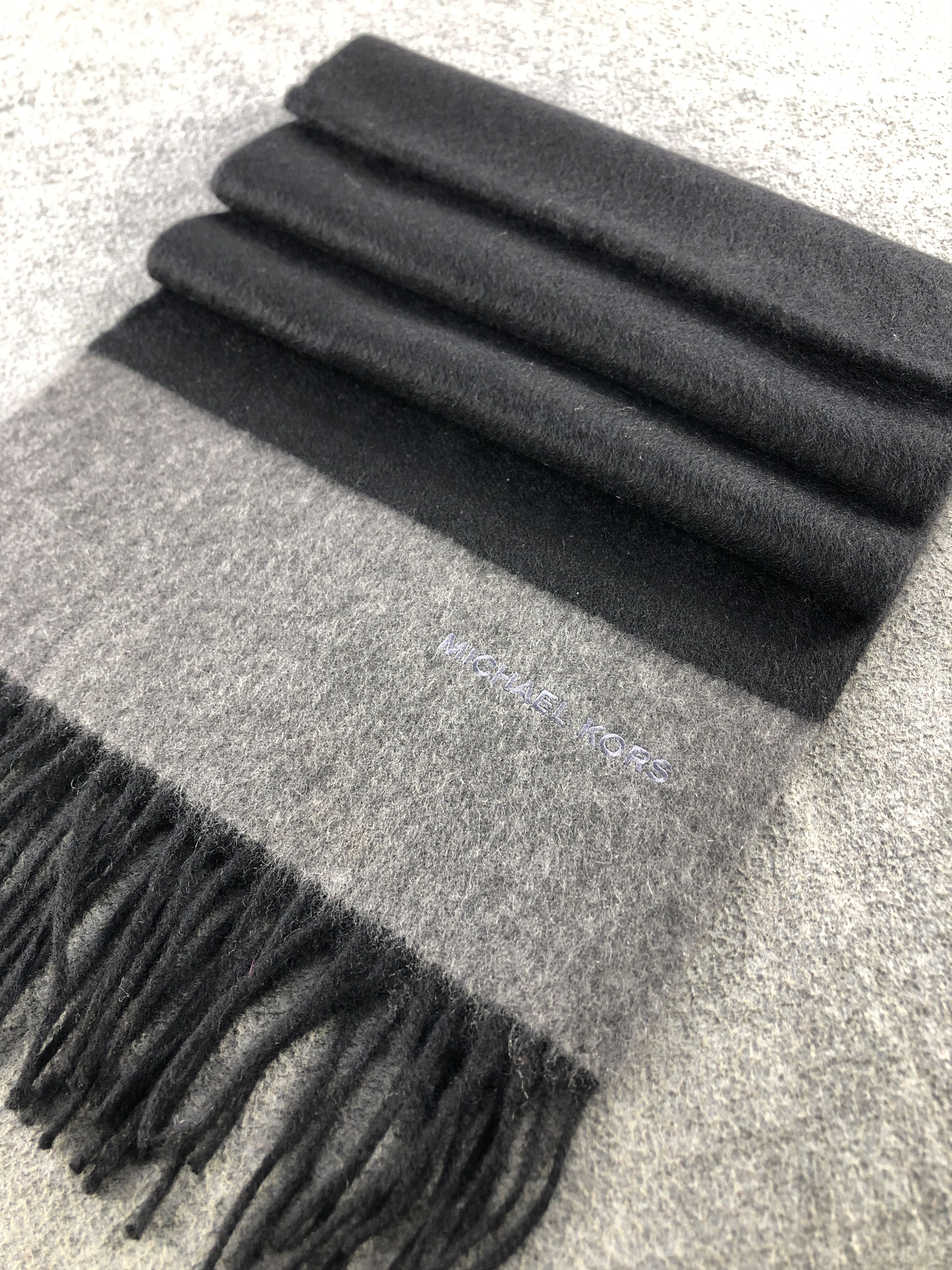 Michael Kors Michael Kors Scarf / Muffler / Neckwear P715 Size ONE SIZE - 3 Thumbnail