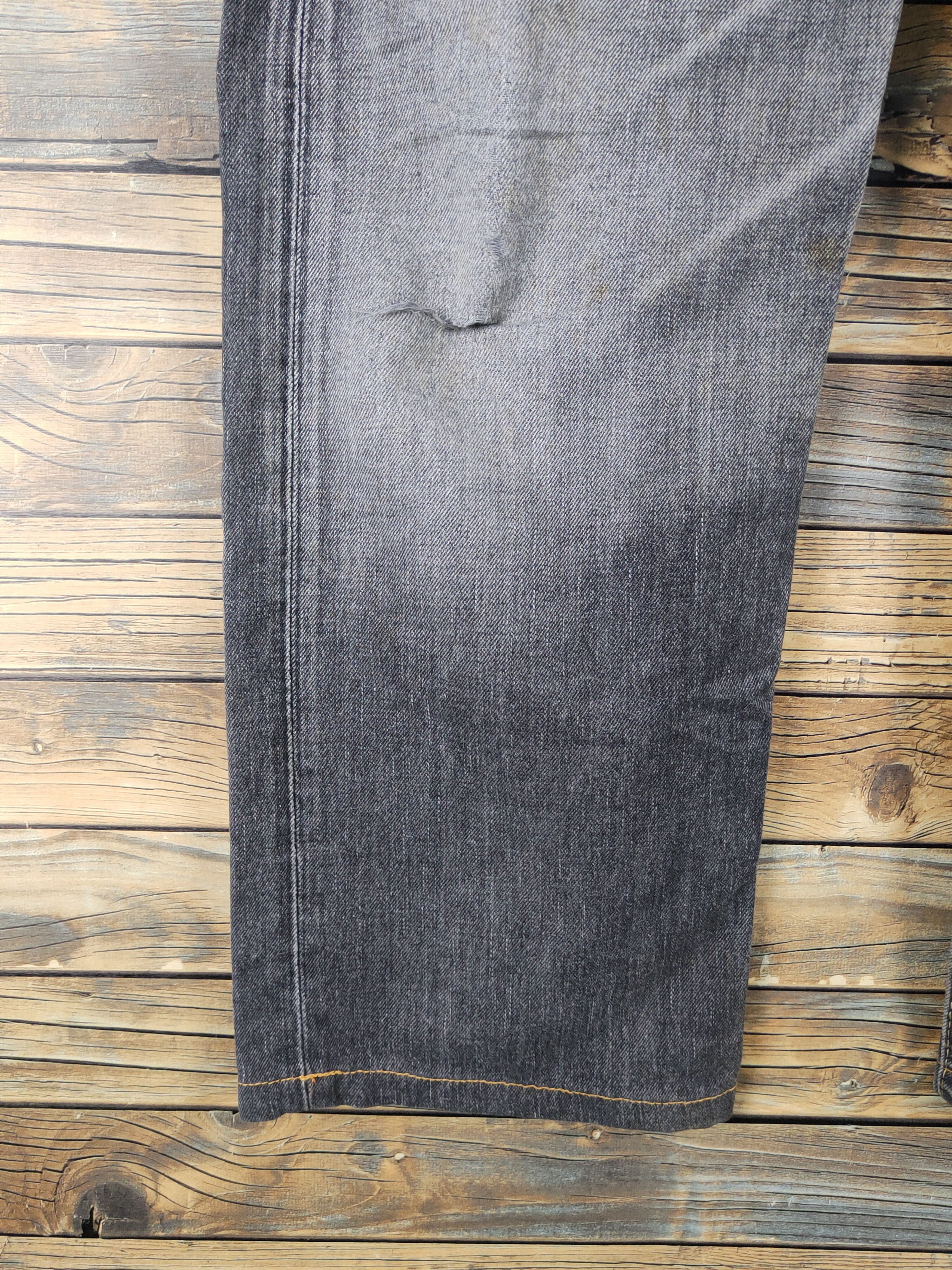 Levi's 902 Levi's Black Distressed Ripped denim Jeans #W1487 Size US 32 / EU 48 - 4 Thumbnail