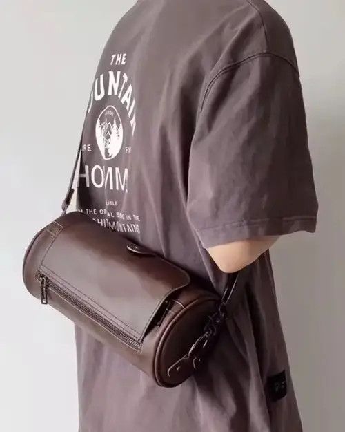 Japanese Brand Fashion 90s pu leather shoulder barrel bag vintage Size ONE SIZE - 2 Thumbnail