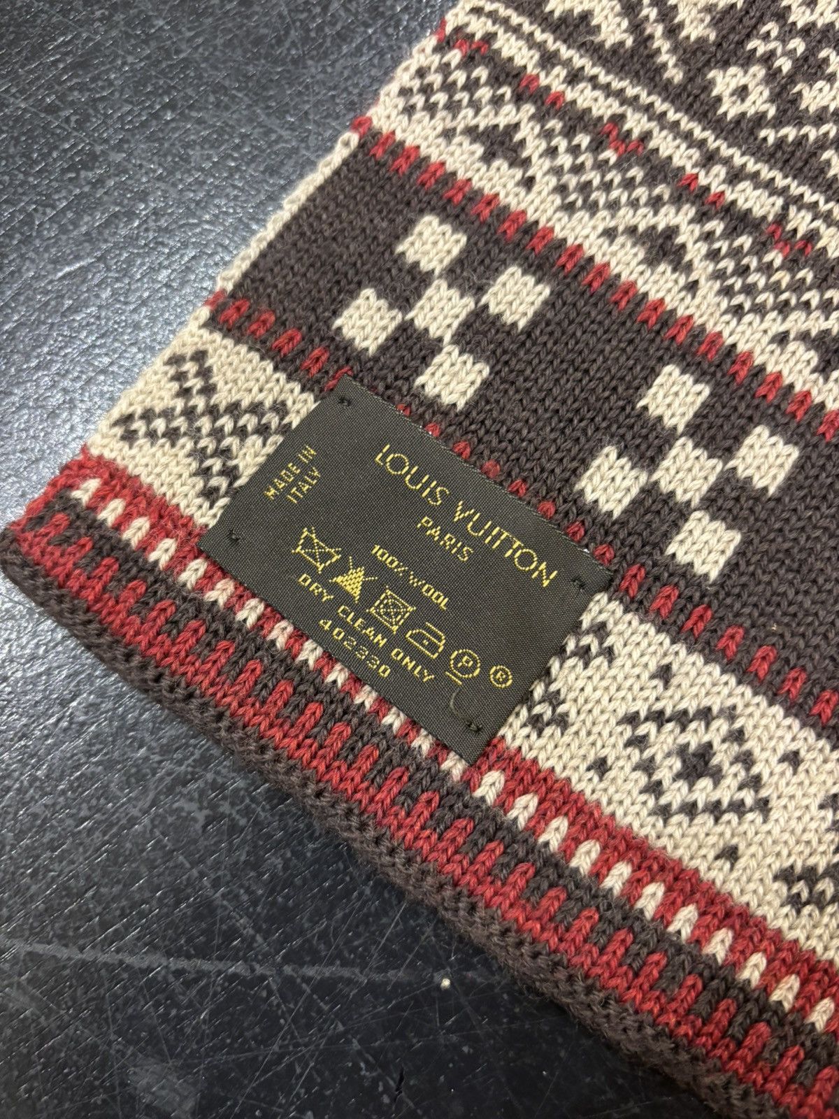 Louis Vuitton Louis Vuitton Knit Winter Scarf Size ONE SIZE - 2 Thumbnail