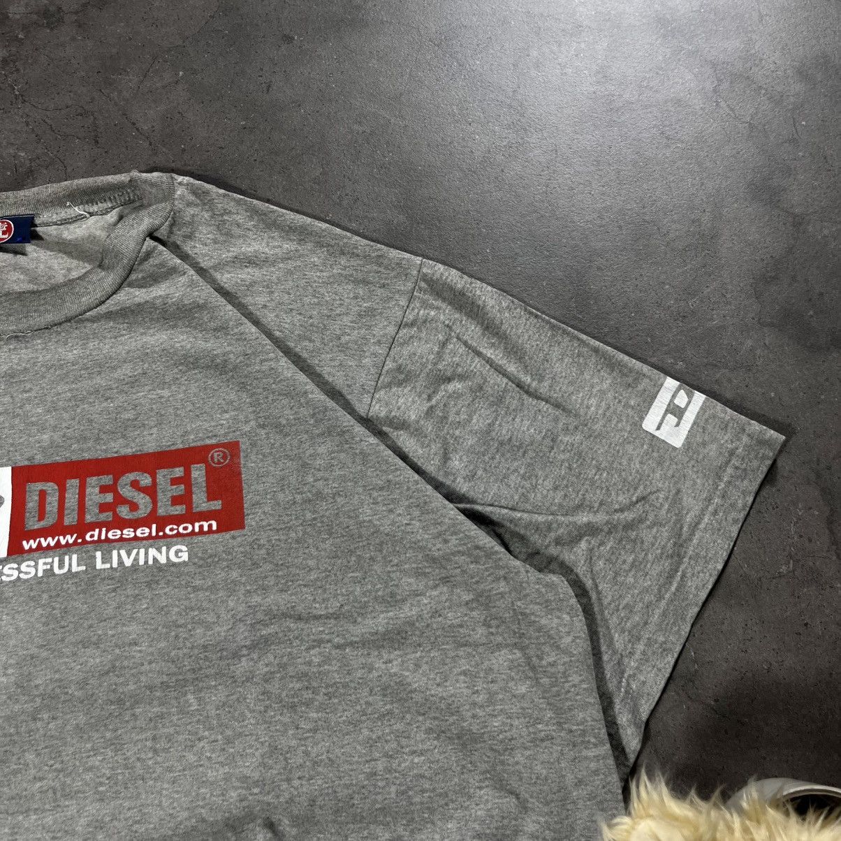 Diesel Vintage 90s Diesel Spellout Big Logo Tshirt Tee Avant Garde Size US XL / EU 56 / 4 - 5 Thumbnail