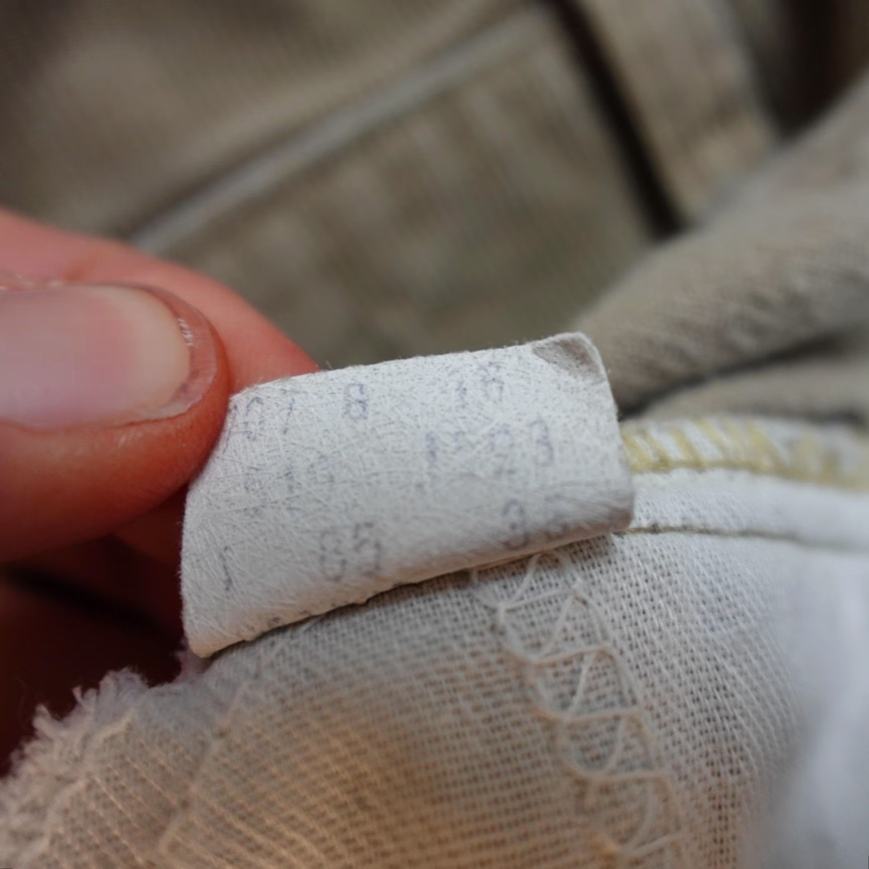 Levi's VINTAGE Levi's 517 Pants Mens 35x30 Corduroy Straight Leg Five Pocket Casual Beige Size US 35 - 7 Thumbnail