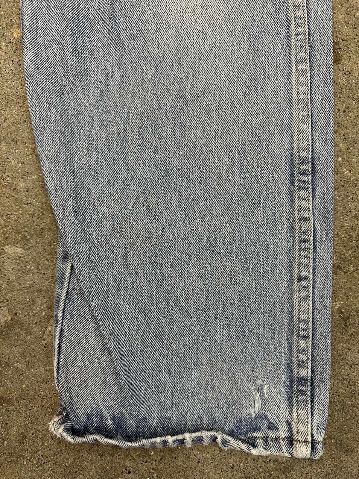 Vintage × Wrangler Wrangler Lightwash Distressed Jeans Size 36 Size US 36 / EU 52 - 5 Thumbnail