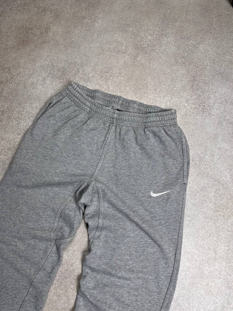 Nike × Vintage VINTAGE NIKE SWOOSH BAGGY COTTON SWEATPANTS Y2K M Size US 32 / EU 48 - 2 Thumbnail