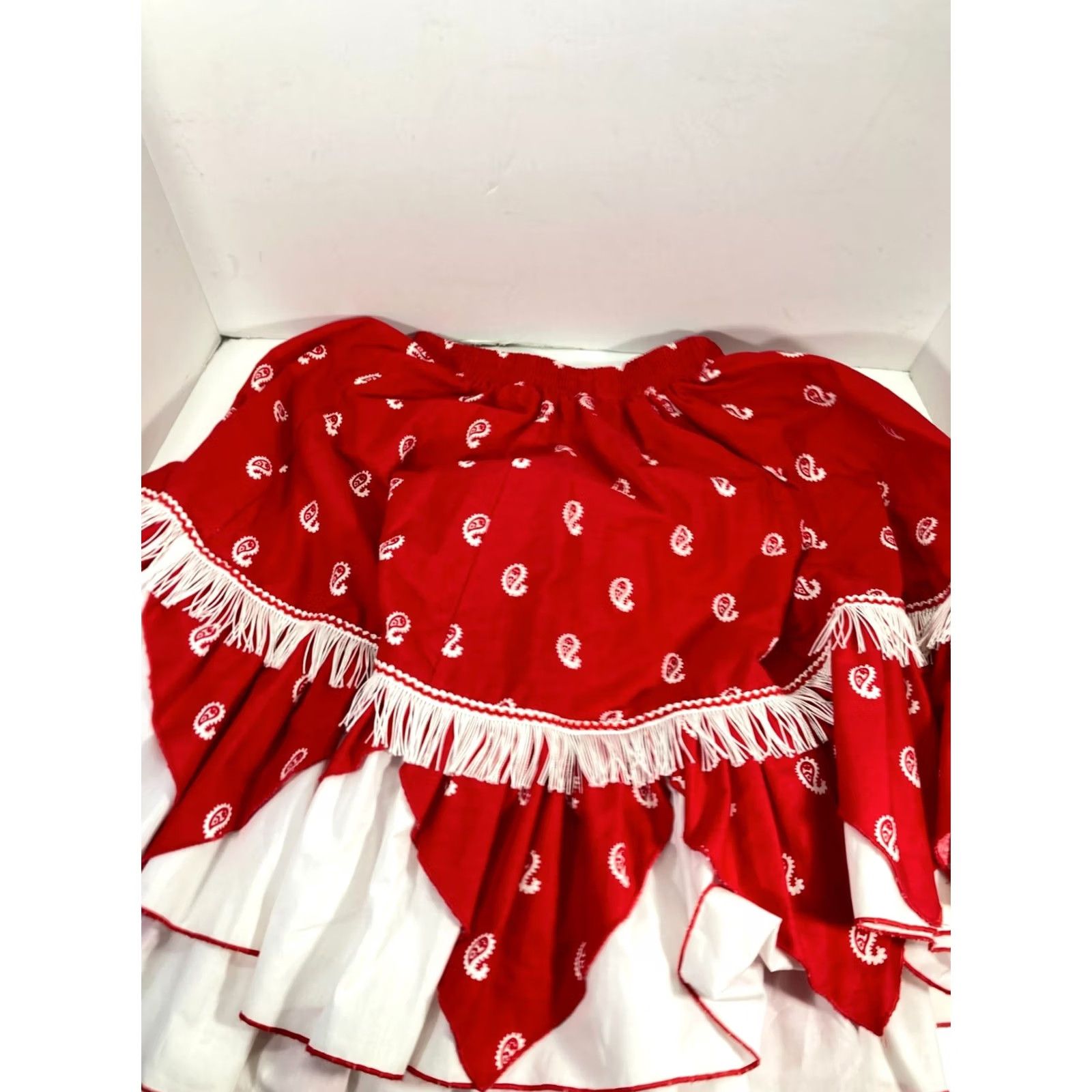 Vintage Jancy Fashions Bandana Mini Skirt Womens S Red White Elastic Waist Fringe Hem Skirt Short Classic Vintage No Size 28" / US 6 / IT 42 - 2 Thumbnail