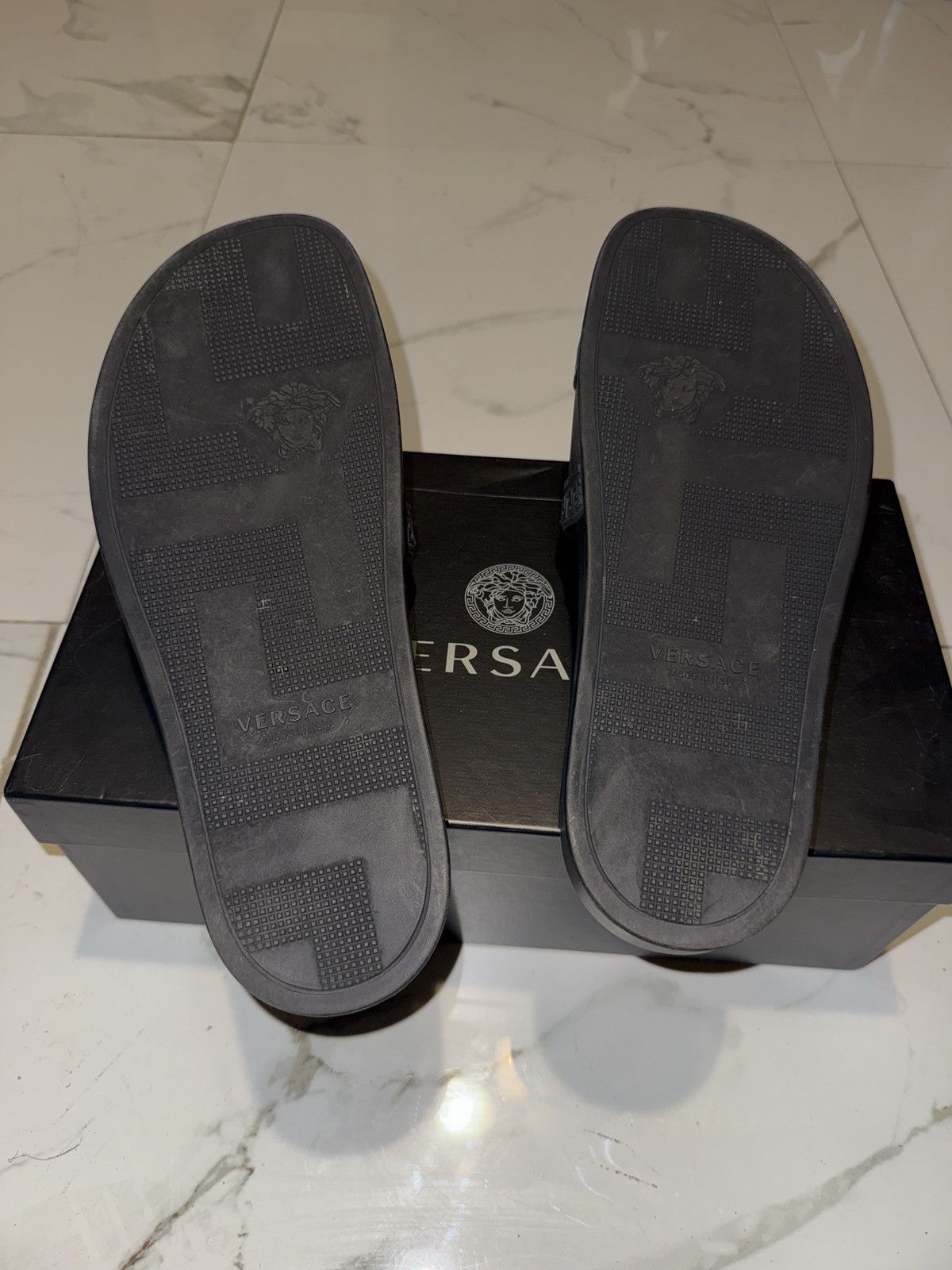 Versace VERSACE Men's Black La Medusa Logo Palazzo Pool Slides Size US 11 / EU 44 - 5 Thumbnail