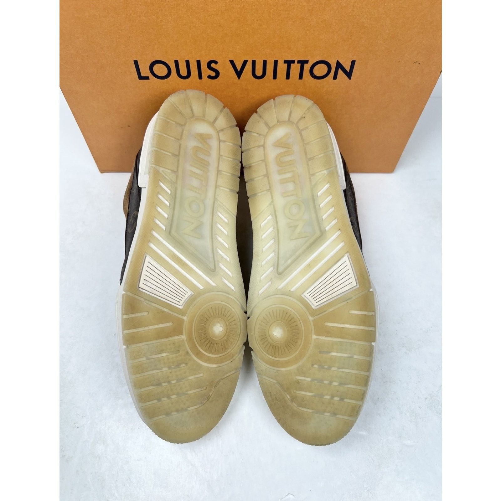 Louis Vuitton Size 8.5LV/9.5US - Louis Vuitton Brown Suede Size US 9.5 / EU 42-43 - 7 Thumbnail
