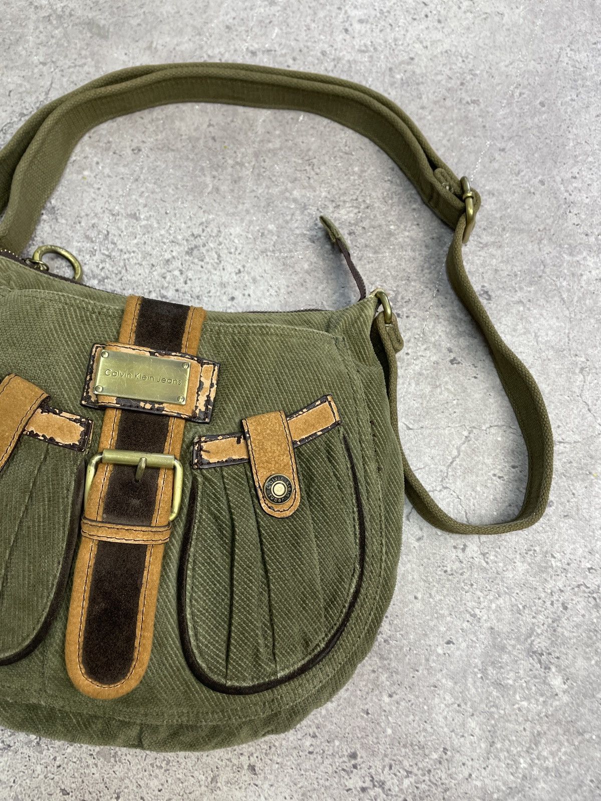 Calvin Klein Vintage Y2K Calvin Klein 00s Velvet Leather Bag Kmrii Style Size ONE SIZE - 8 Thumbnail