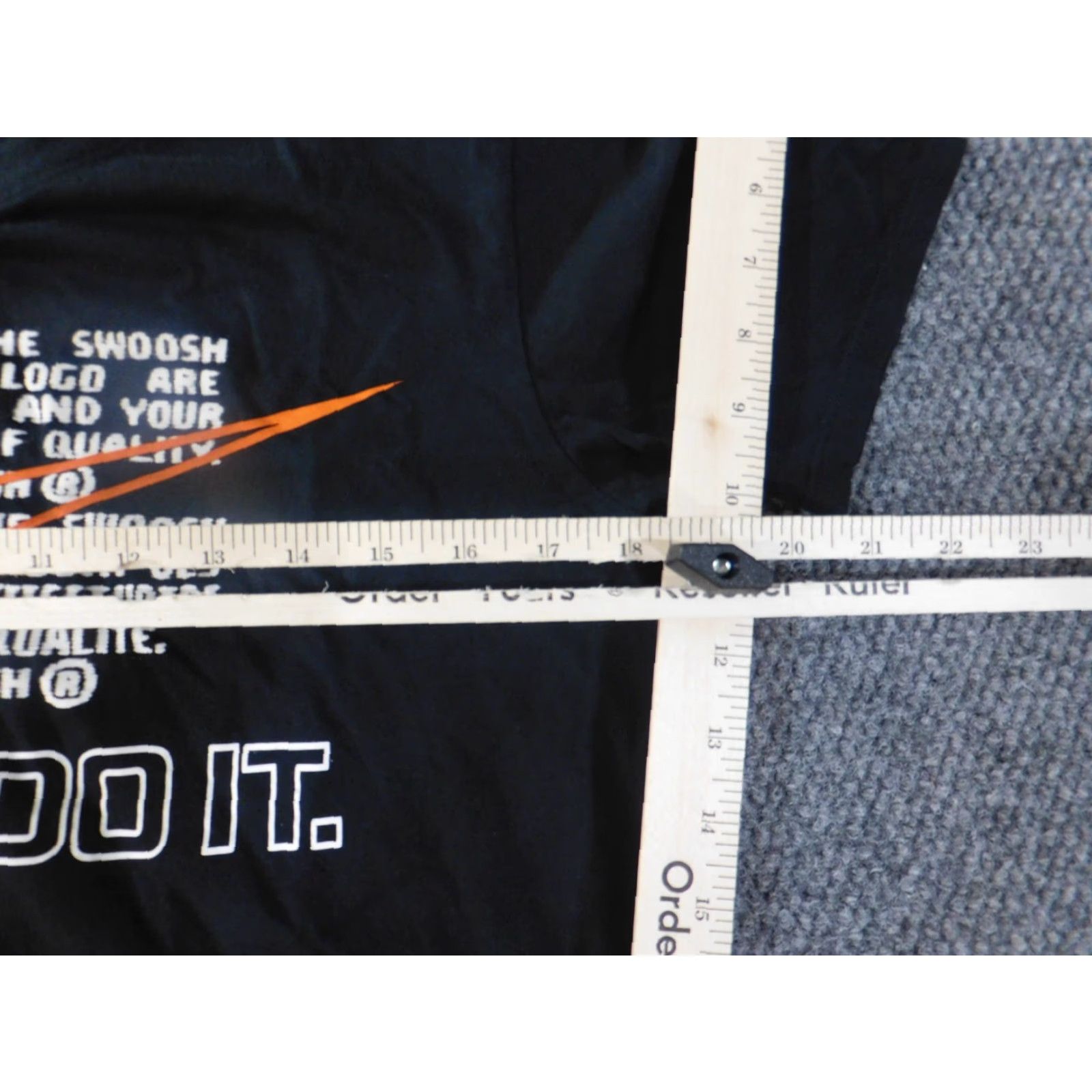 Nike Nike Mens Medium Black Shirt Athletic Tee with Graphic Print Crew Neck Short Sleeve Logo T-Shirt Vintage Retro Style Size US M / EU 48-50 / 2 - 5 Thumbnail