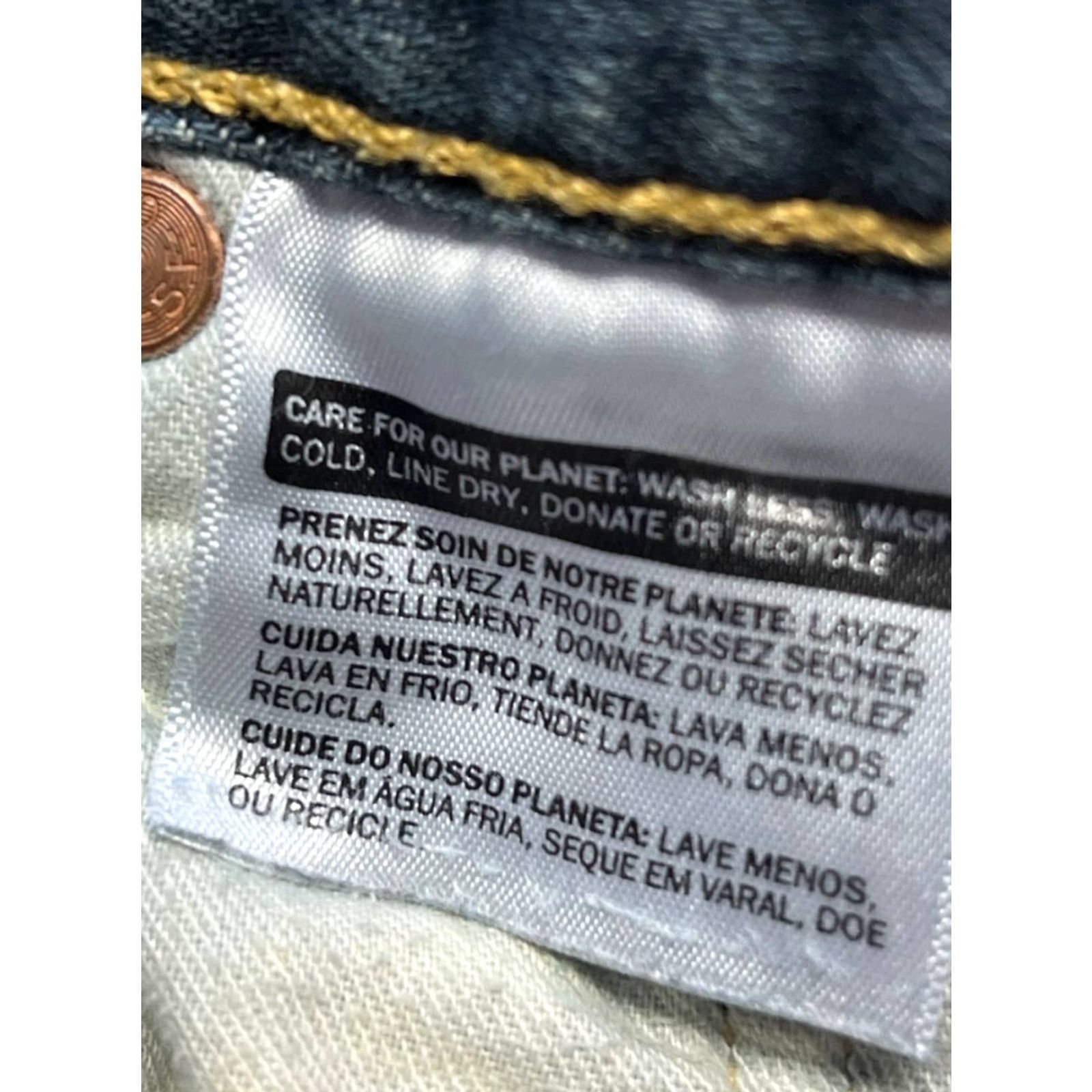 Levi's VINTAGE Levi's 501 Jeans Button Fly 32x36 Denim Blue Regular Men Straight 5-Pocket See Pics Size US 32 / EU 48 - 6 Thumbnail