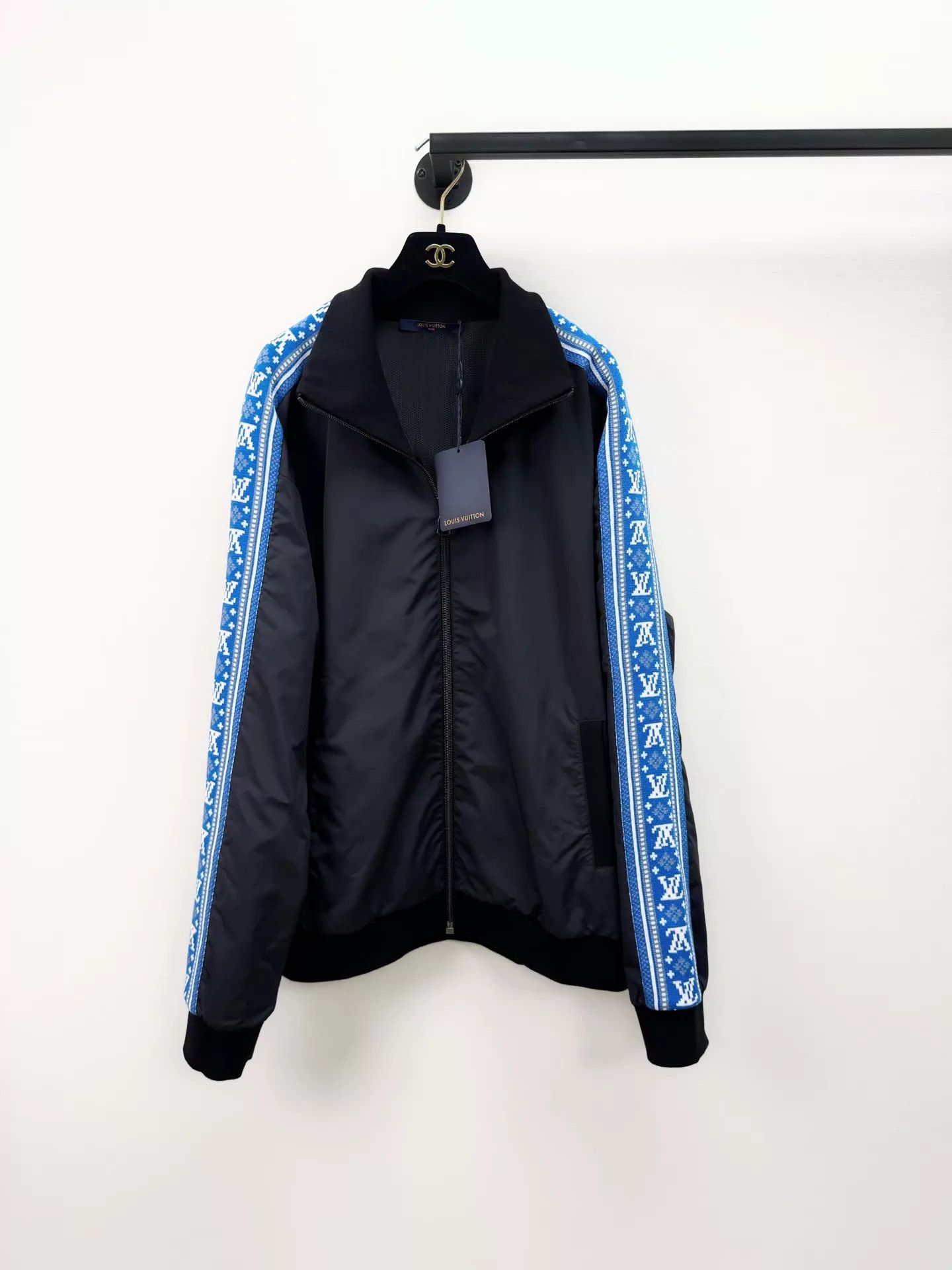 Louis Vuitton Louis Vuitton school uniform jacket new with tags XL Size US XL / EU 56 / 4 - 1 Thumbnail