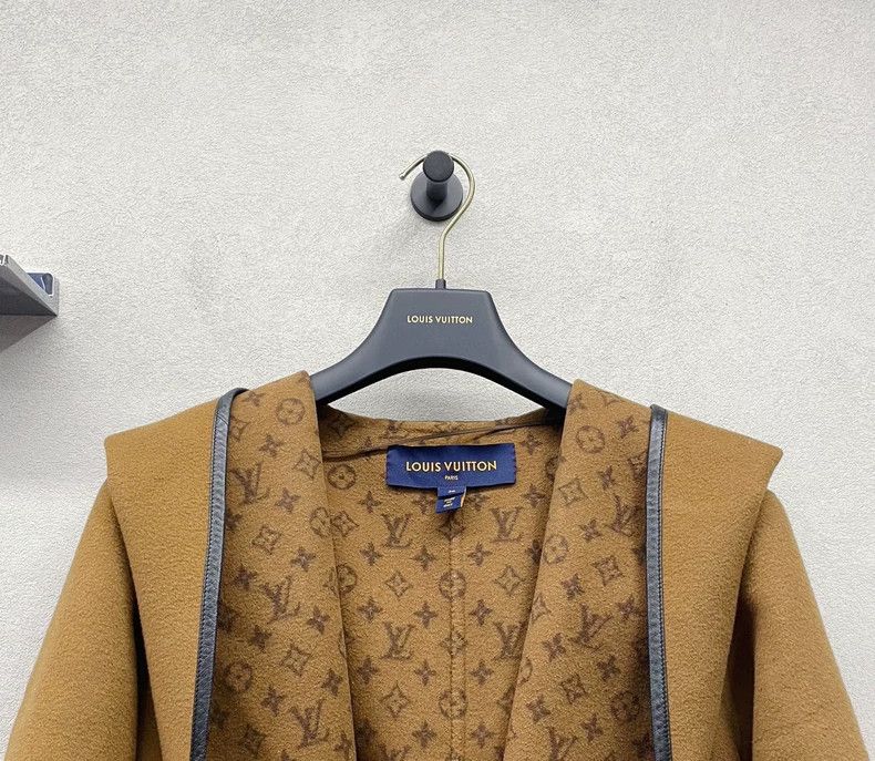 Louis Vuitton Louis Vuitton Solid Logo lace-up coat 2504-Nextarrow Size XS / US 0-2 / IT 36-38 - 4 Thumbnail