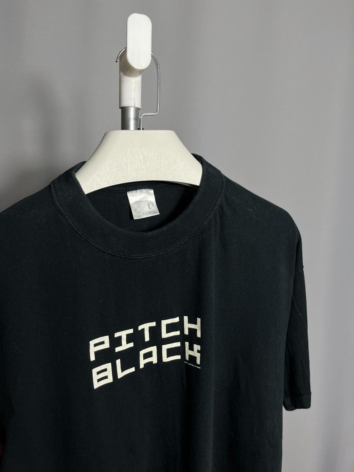 Other Pitch Black 2000 t-shirt movie Vin Diesel vintage black Size US XL / EU 56 / 4 - 2 Thumbnail