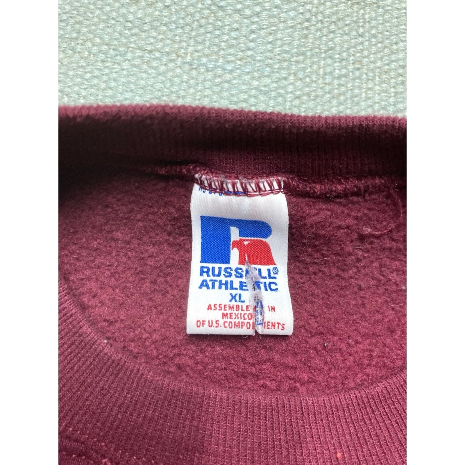 Russell Athletic VINTAGE Russell Athletic Crewneck Sweatshirt Men XL 90s Maroon Red Pullover Shirt Mens Size US XL / EU 56 / 4 - 4 Thumbnail