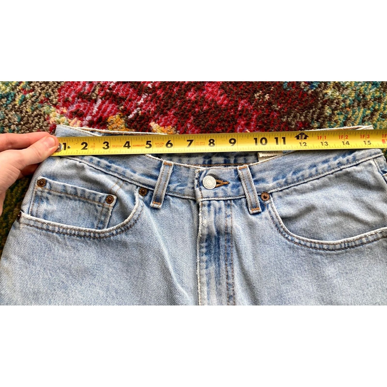 Levi's VINTAGE Levi's 550 Jeans Mens 33x32 (Fits 31x31) Light Wash Relaxed Tapered USA Made 80s 90s Western Size US 33 - 6 Thumbnail