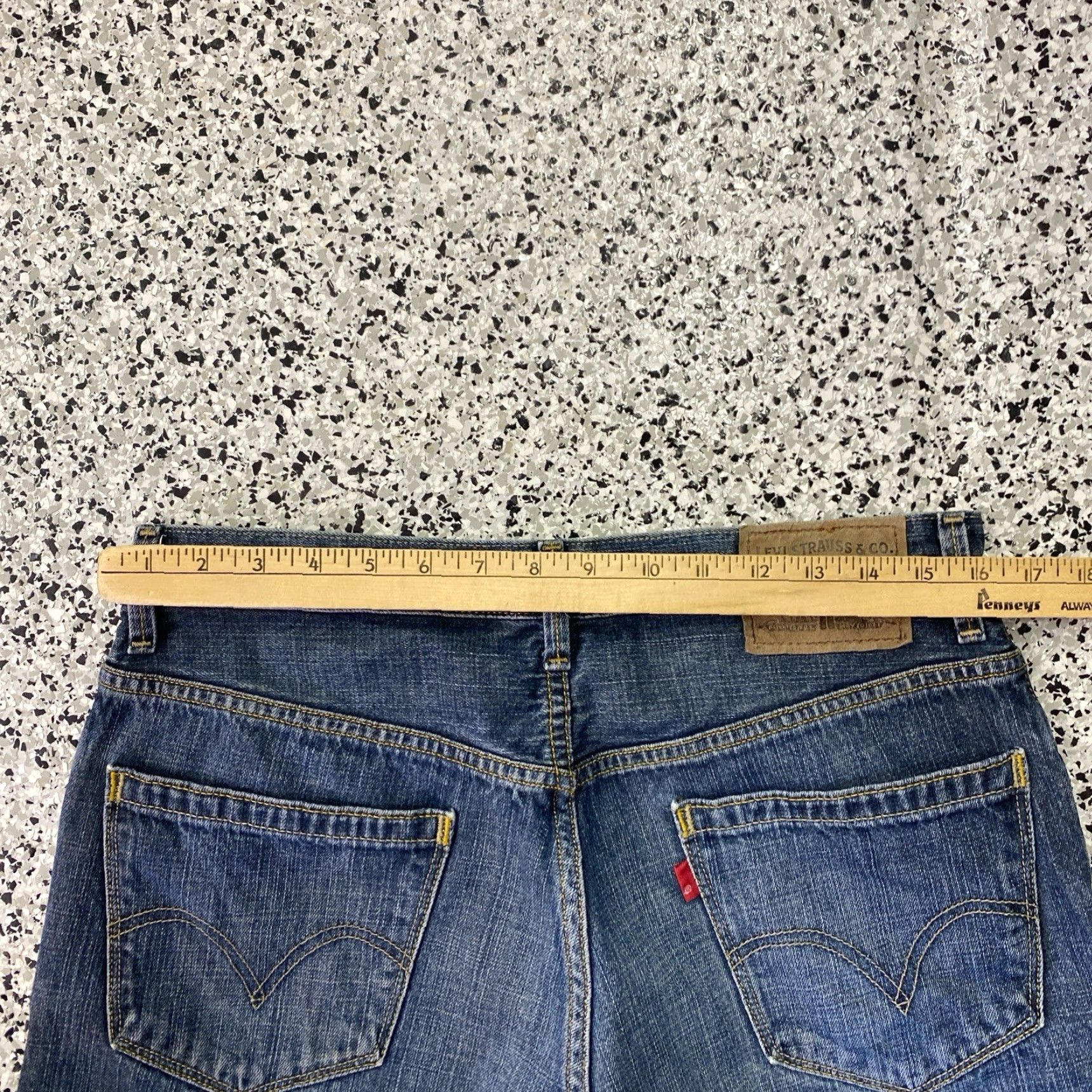 Levi's VINTAGE Levi’s 559 Jeans Mens 34x30 Blue Baggy Straight Leg Y2K Dark Wash VTG Size US 34 / EU 50 - 5 Thumbnail