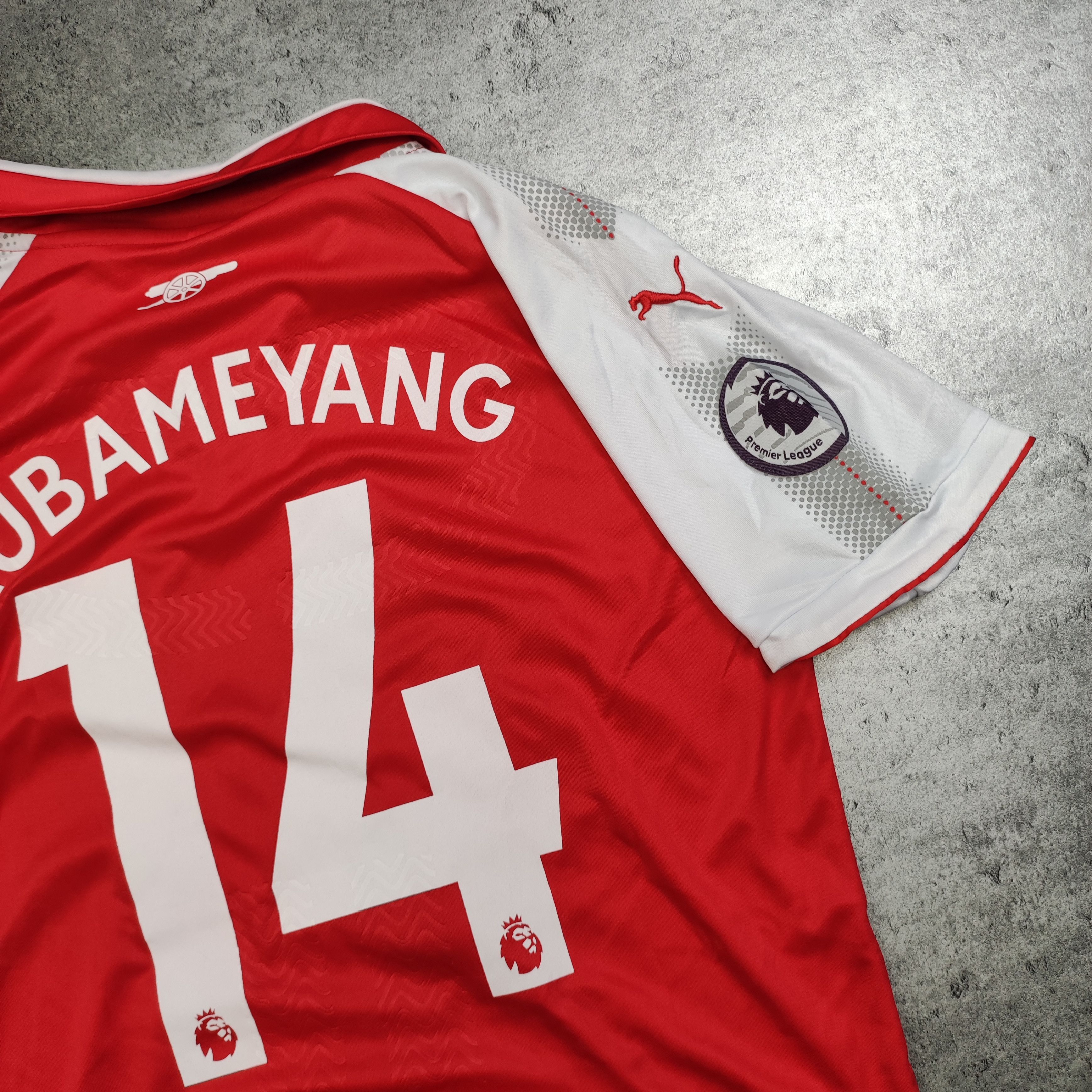 Vintage Arsenal London Puma Football Longsleeve #14 Aubameyang Kit Size US M / EU 48-50 / 2 - 11 Thumbnail