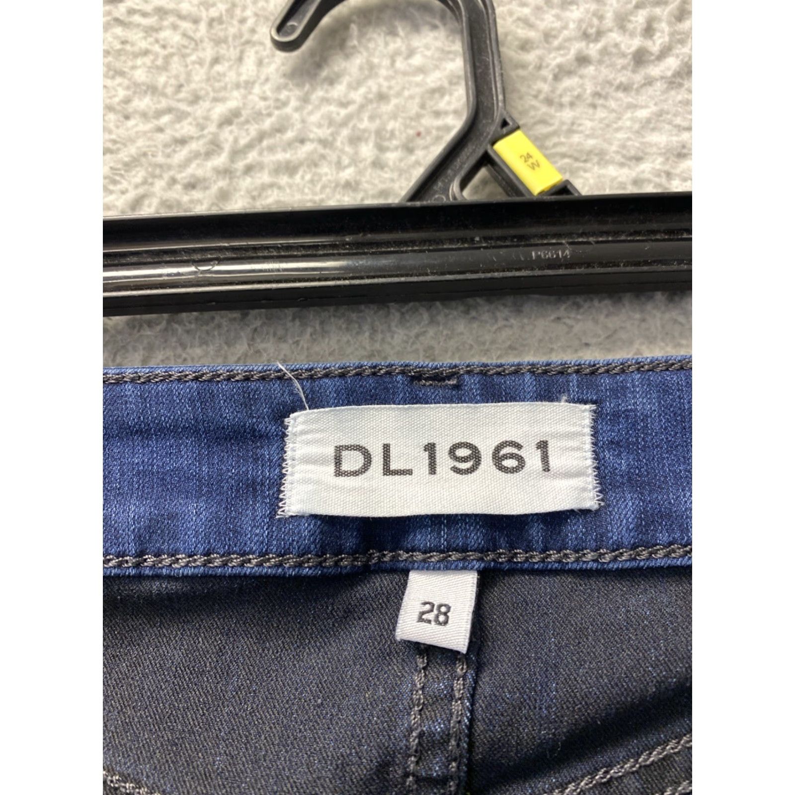 DL1961 DL1961 Women's Emilie Jeans Blue 28x25 Regular Juniors Womens Size 25" / US 0 / IT 36 - 3 Thumbnail