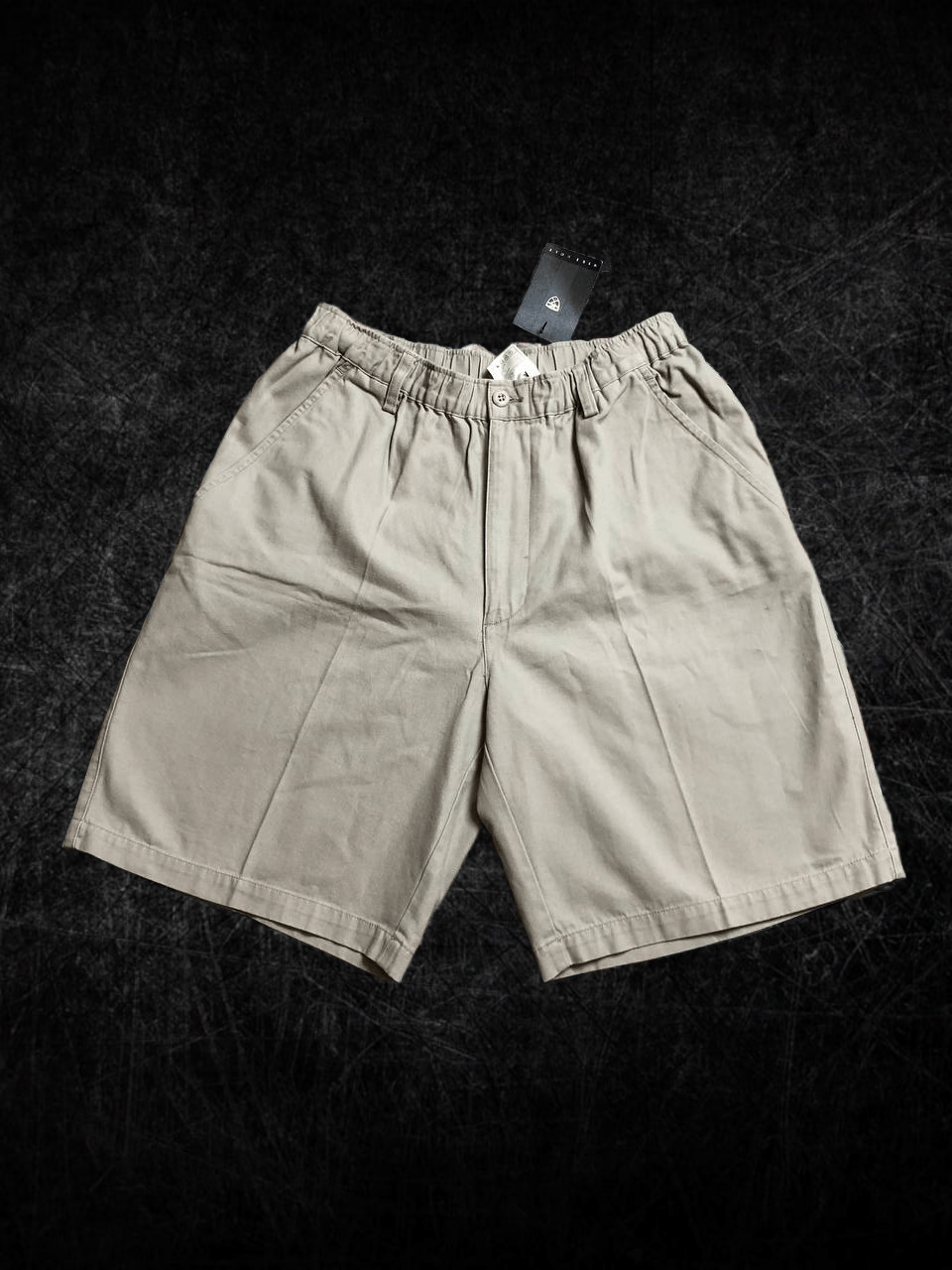Nike Nike Golf Shorts Pleated Dri-Fit Chinos Performance Size US 30 / EU 46 - 1 Thumbnail