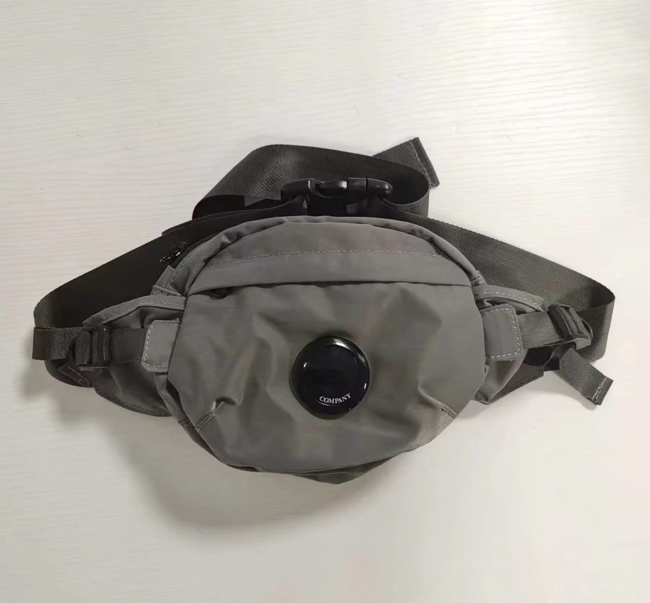 Japanese Brand × Vintage Chest Bag Crossbody Nylon Size ONE SIZE - 1 Thumbnail
