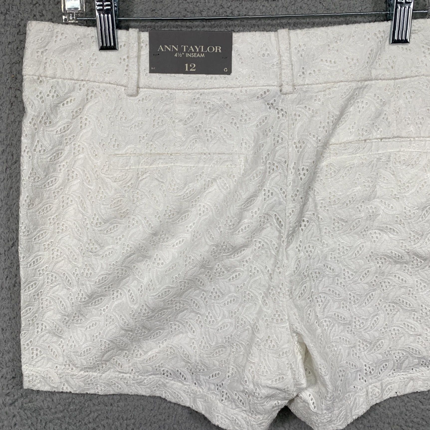 Ann Taylor Ann Taylor Womens Boyfriend Shorts Size 12 White 4 1/2" Inseam NEW Size 34" / US 12 / IT 48 - 5 Thumbnail