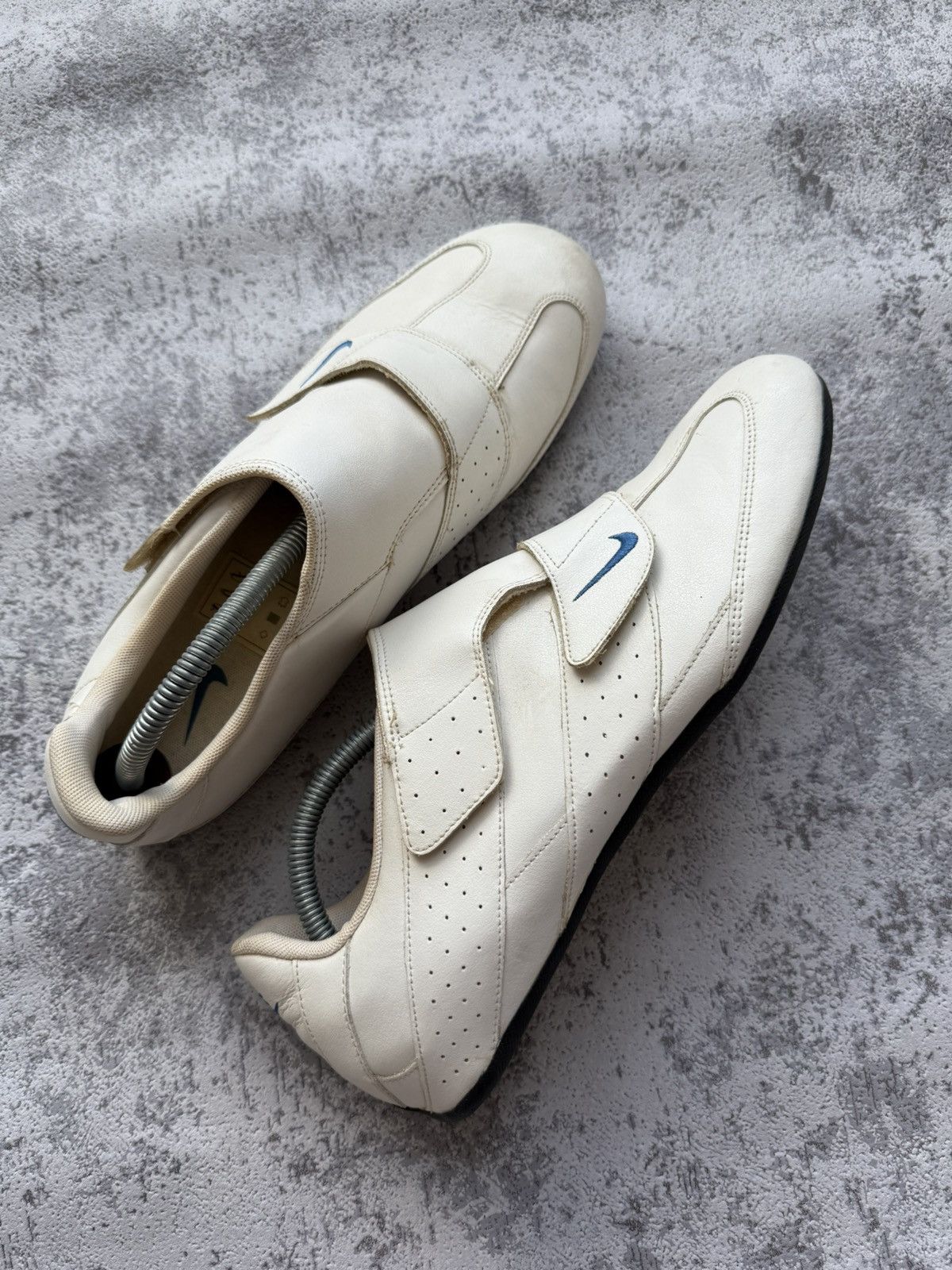 Japanese Brand Vintage 2010 Nike Y2K Roubaix II V Leather Sneakers Size US 10 / EU 43 - 5 Thumbnail