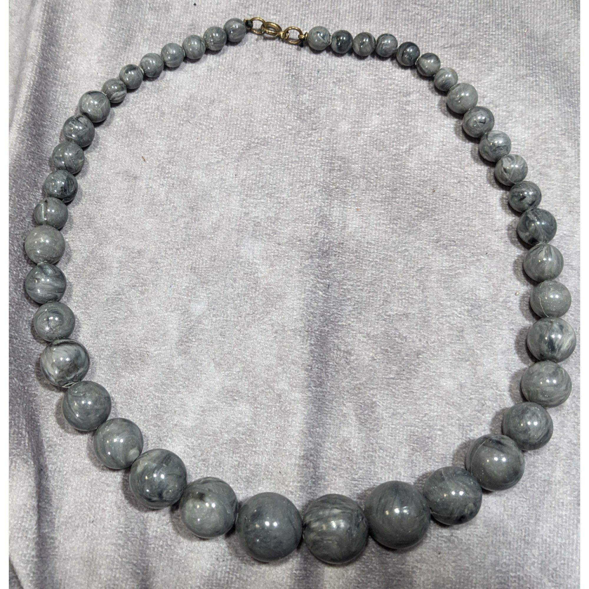 Other Causal Marbled Grey Graduated Plastic Bead Necklace Size ONE SIZE - 6 Thumbnail