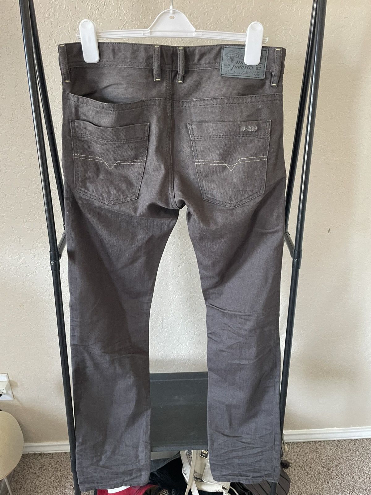Diesel Braddom Reg Slim Carrot jeans Size US 33 - 6 Thumbnail