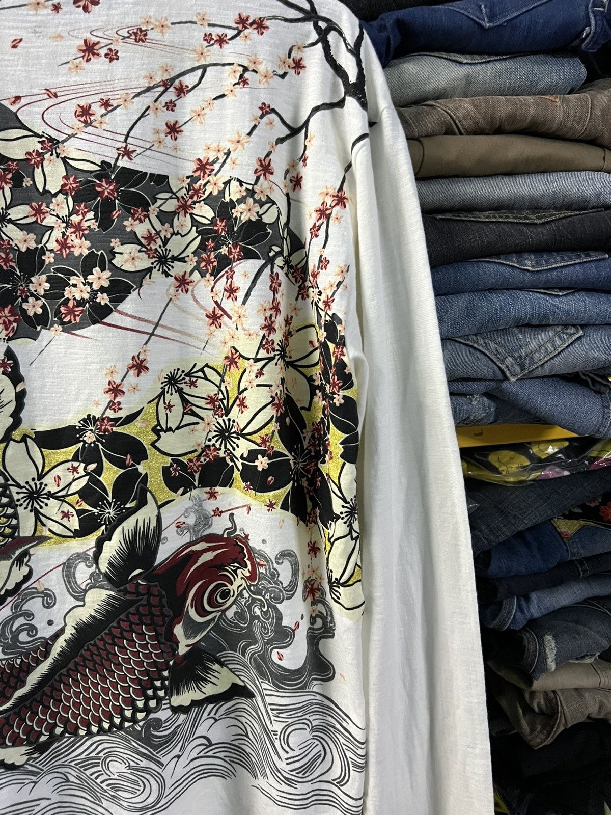 If Six Was Nine × Japanese Brand VINTAGE SUKAJAN KOI FISH LONG SLEEVE Size US M / EU 48-50 / 2 - 9 Thumbnail