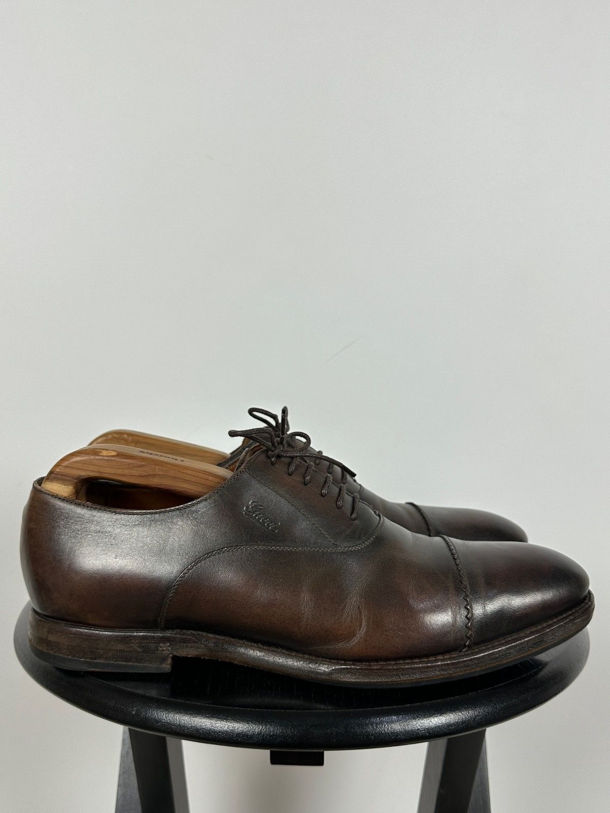 Gucci Brown Leather Cap-Toe Lace-Up Oxfords Gucci, Derby lace up shoes in brown. - Unique Designer Pieces main image 4