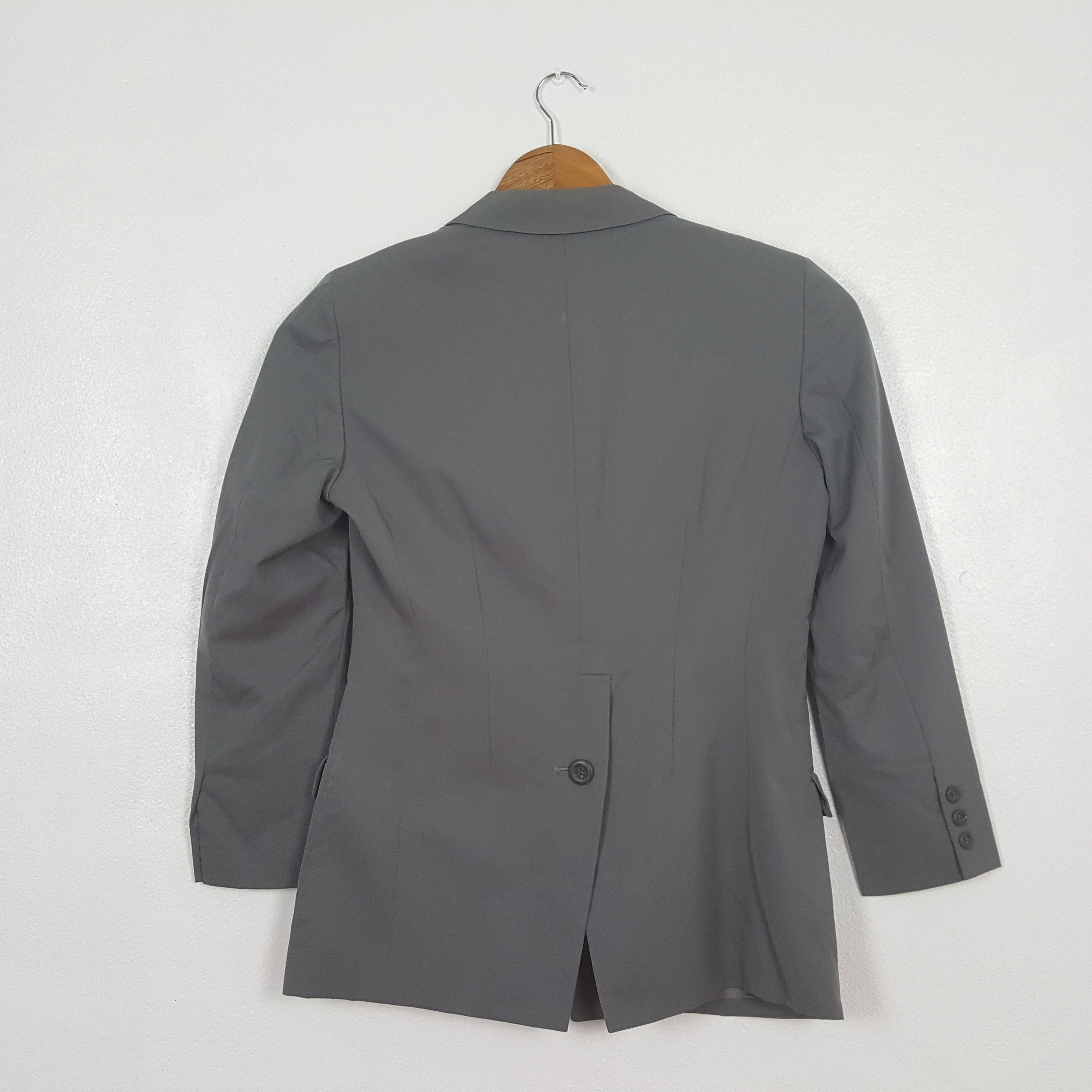 Issey Miyake Vintage Issey Miyake Japanese Designer Coat C307N18 Size US S / EU 44-46 / 1 - 3 Thumbnail
