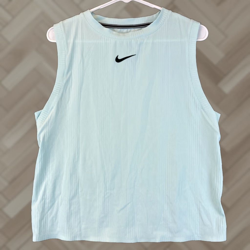 Nike Nike Dri-FIT Women's Activewear Tank Top Dri-FIT Mint Medium M 47-22 Nike Nike Activewear Gym Tank Top Breathable Athletic Regular Women Size M / US 6-8 / IT 42-44 - 1 Thumbnail
