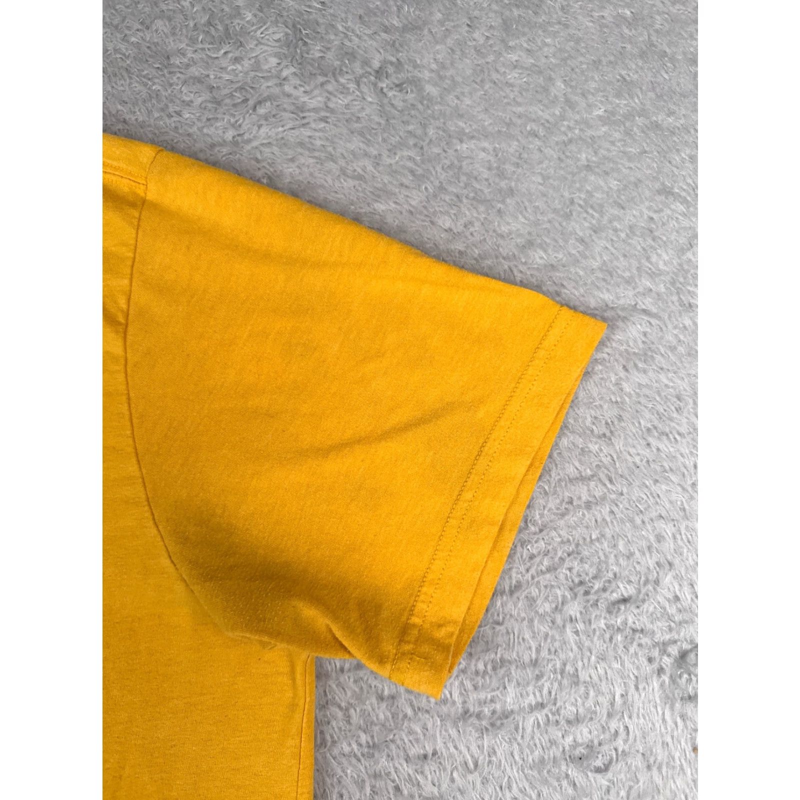 The North Face VINTAGE The North Face Shirt Men 2XL Yellow Short Sleeve Crew Neck Cotton Blend Logo T-Shirt Mens Size US XXL / EU 58 / 5 - 2 Thumbnail