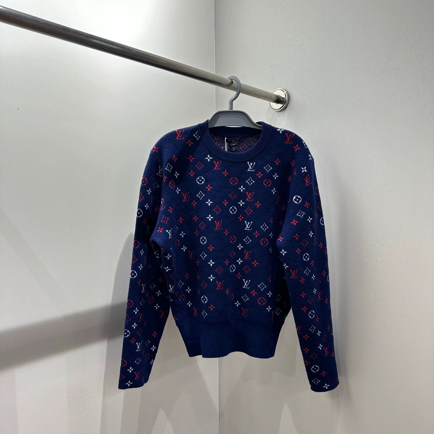 Louis Vuitton Louis Vuitton feb365 All Over Monogram Wool Sweater M Size M / US 6-8 / IT 42-44 - 1 Thumbnail