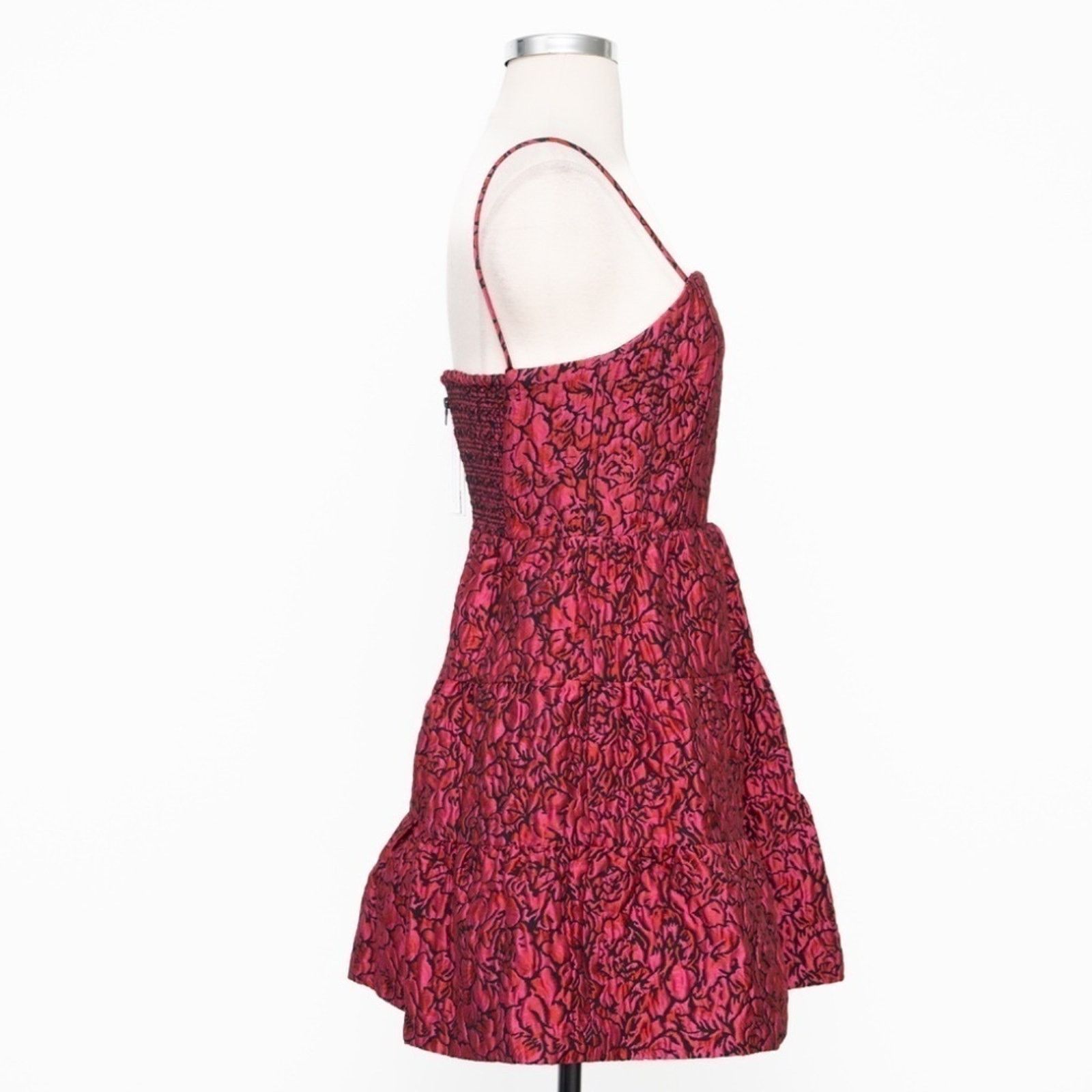 Alice + Olivia ALICE + OLIVIA. Jamila Fit-&-Flare Dress. Size XS / US 0-2 / IT 36-38 - 4 Thumbnail