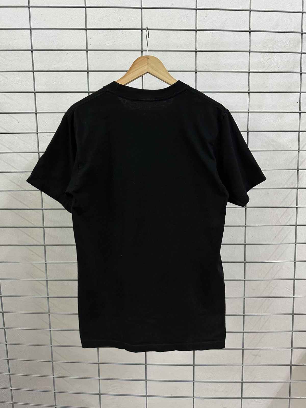 HIDDEN Rare And Beautiful Hidden NY Embroidered Chair Furniture Tee Size US M / EU 48-50 / 2 - 2 Thumbnail