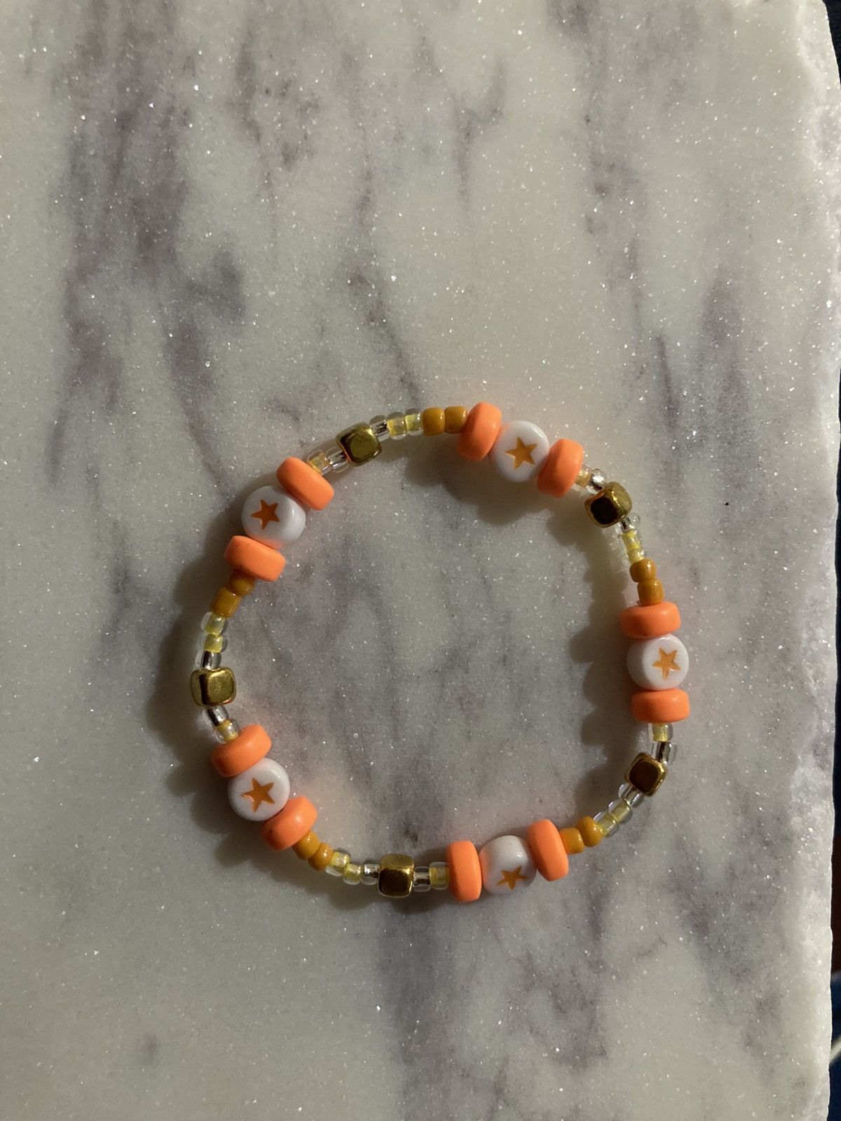 Other Fluro orange beaded bracelet Size ONE SIZE - 1 Preview