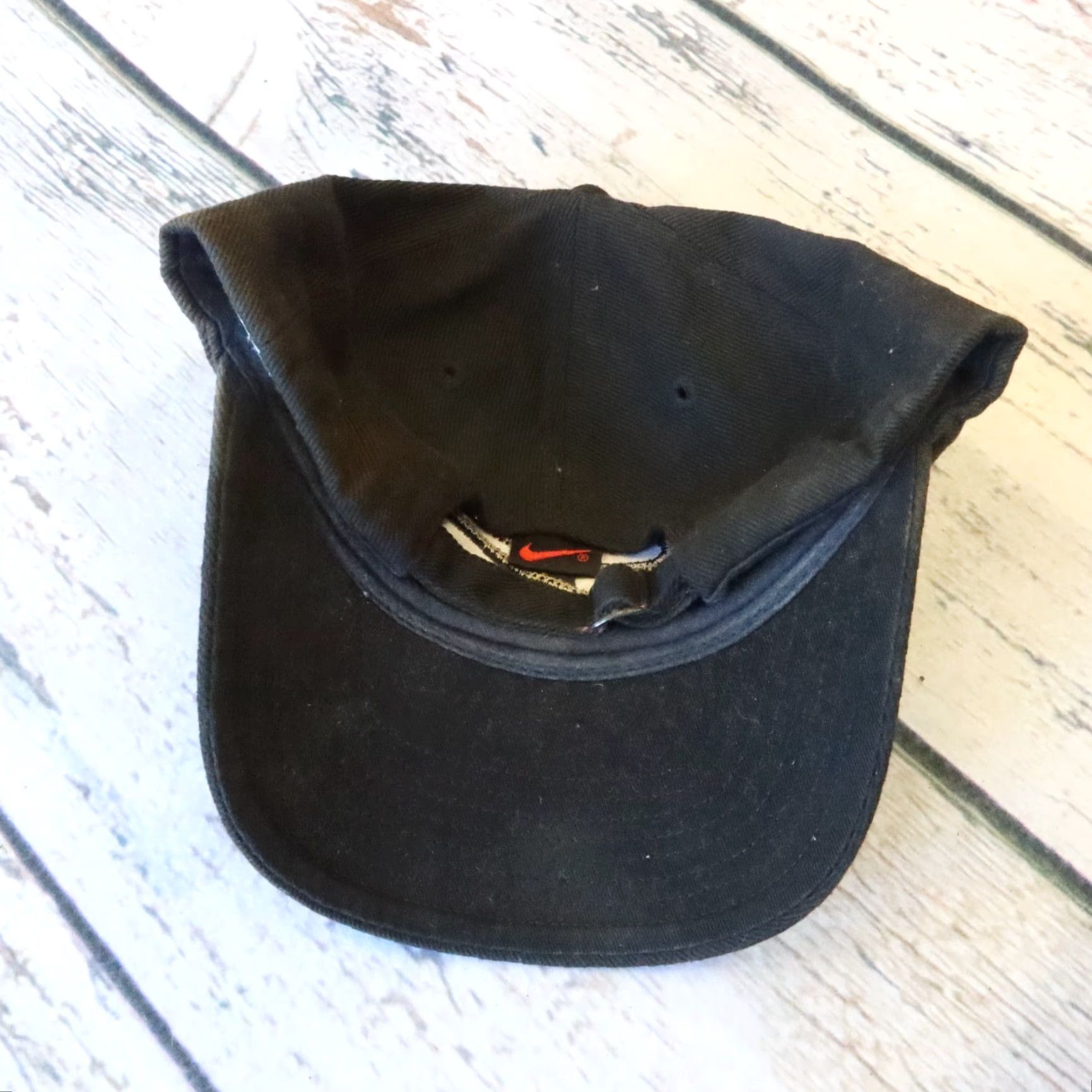 Nike Vintage Nike Swoosh Hat Cap Strapback Big Logo Swoosh Black Men One Size XS? Size ONE SIZE - 2 Thumbnail
