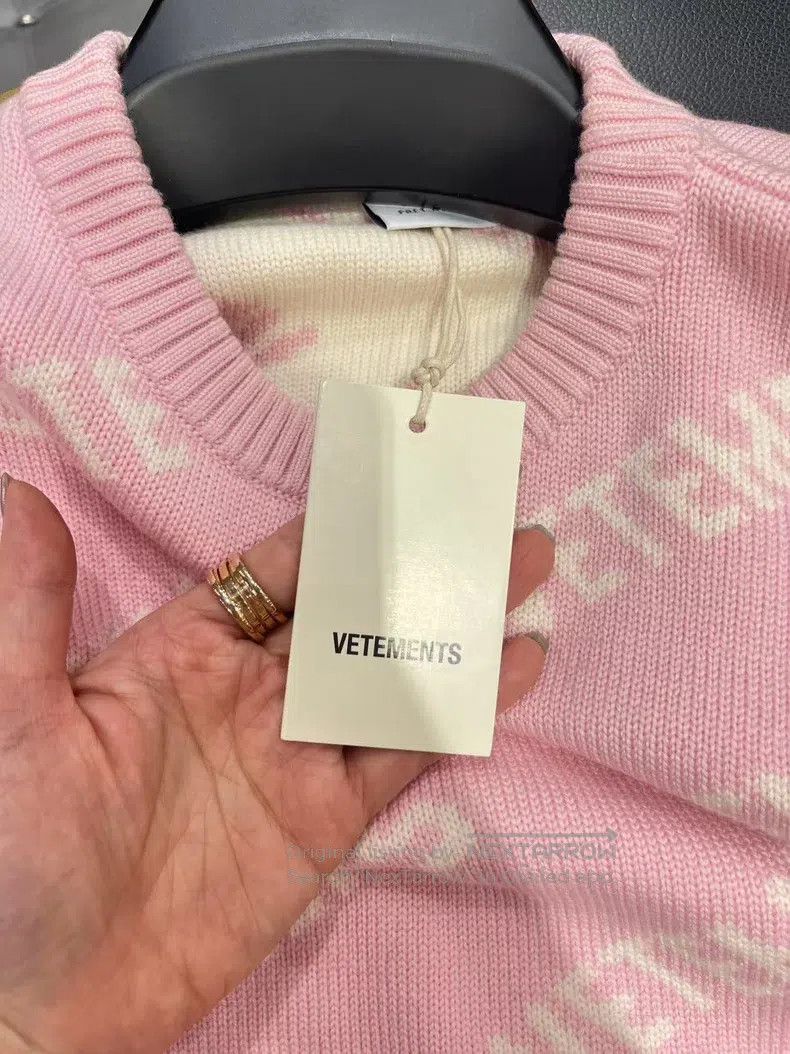 Vetements Vetements Pink Logo Sweater Size US L / EU 52-54 / 3 - 4 Thumbnail