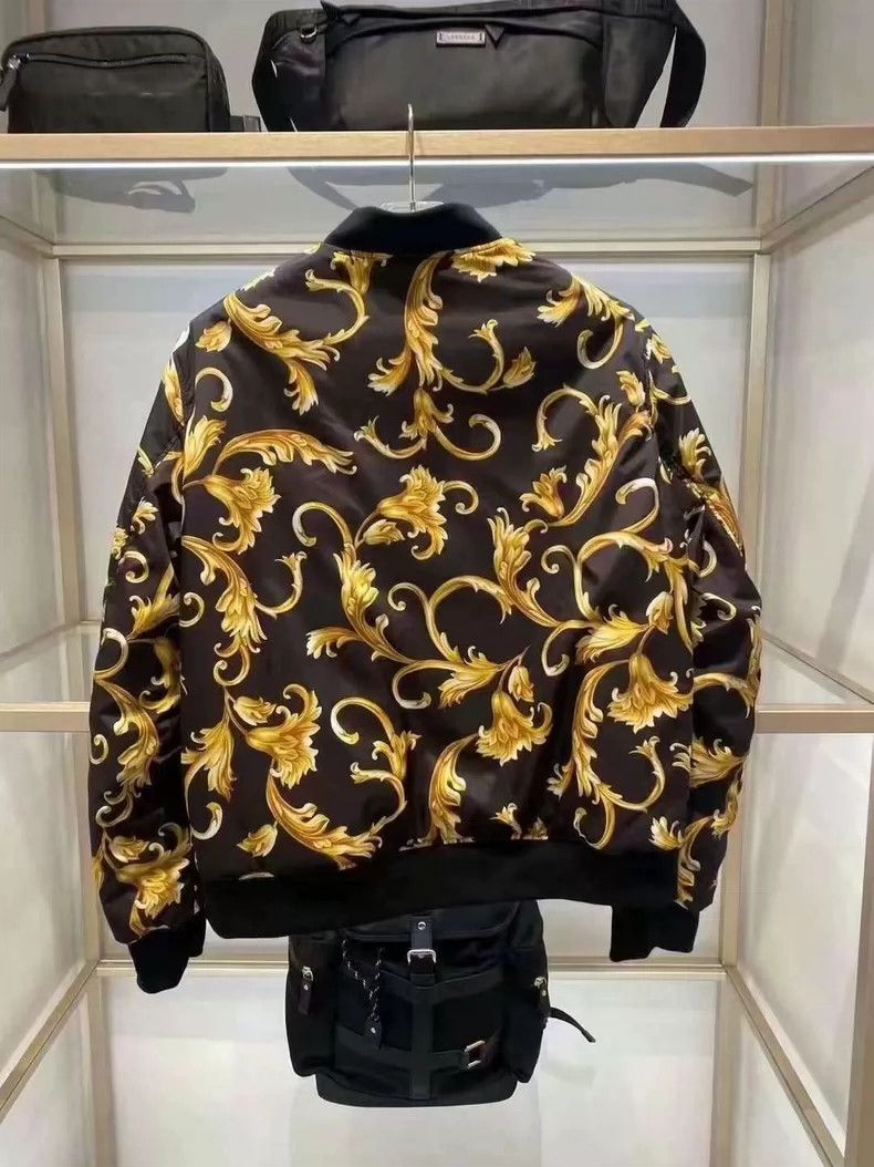 Versace Versace The black and gold series wears thin cotton clothe Size US XL / EU 56 / 4 - 7 Thumbnail