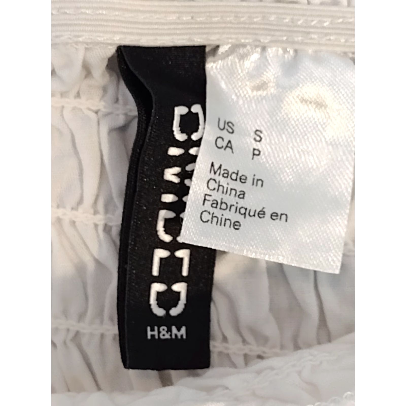 H&M Divided by H&M Women's White Puff Sleeve Crop Top Size Small Shirt Adult XS? No—Size Small. Womens Crop Top Puff Sleeve White Blouse 90s Style Size S / US 4 / IT 40 - 6 Thumbnail