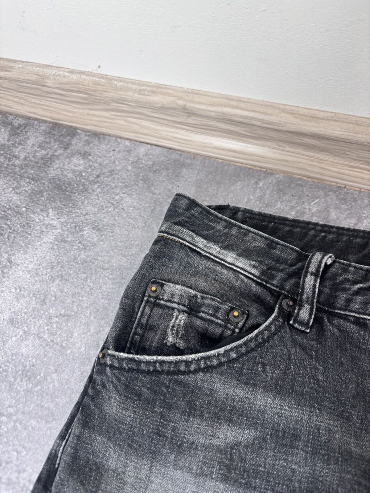 Dsquared2 Dsquared2 Men’s Black/Gray Wash Ripped Denim Jeans Size US 34 / EU 50 - 6 Thumbnail
