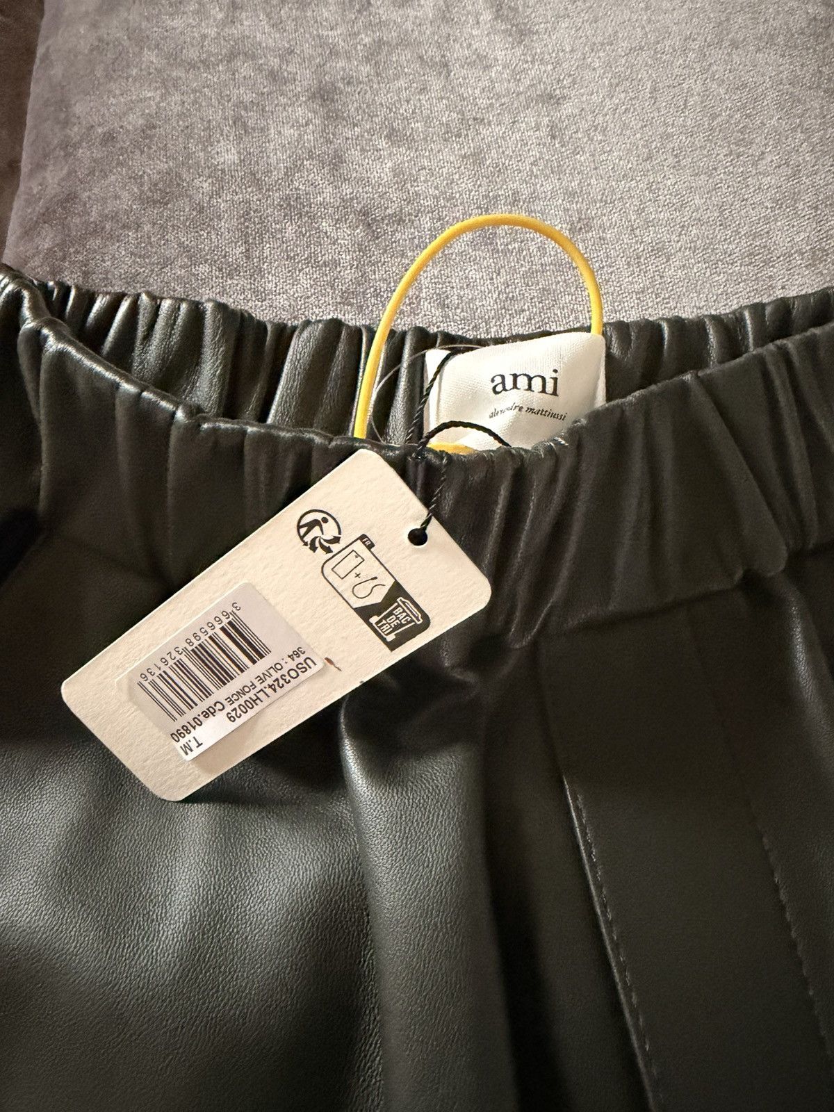 AMI New ! $1160 Ami Paris Dark Olive Green Lamb Leather Bermudas Size US 32 / EU 48 - 8 Thumbnail