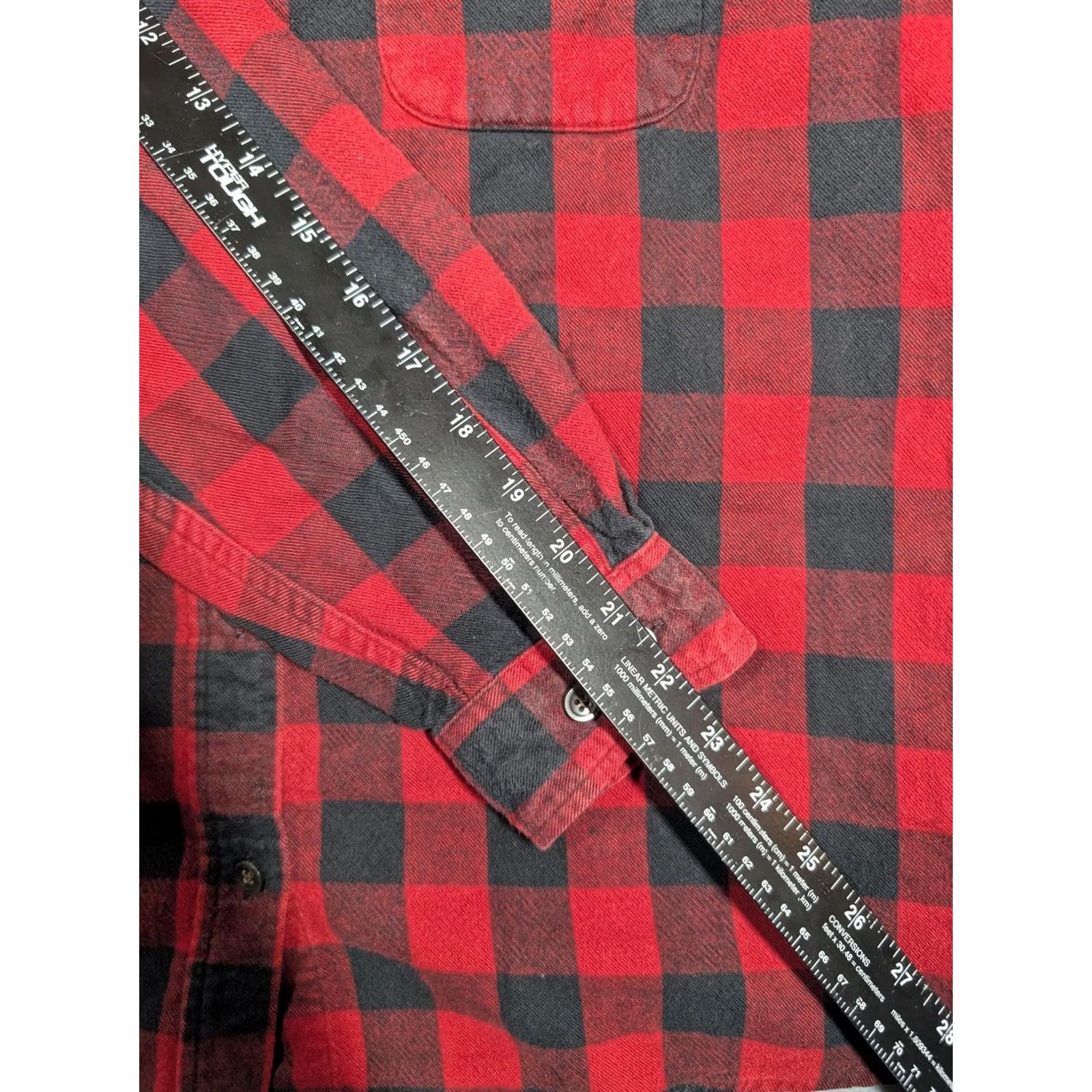 Vintage VINTAGE? No. LL Bean Shirt Womens Medium Red Black Plaid Flannel Relaxed Fit Cotton Button Up Size M / US 6-8 / IT 42-44 - 4 Thumbnail