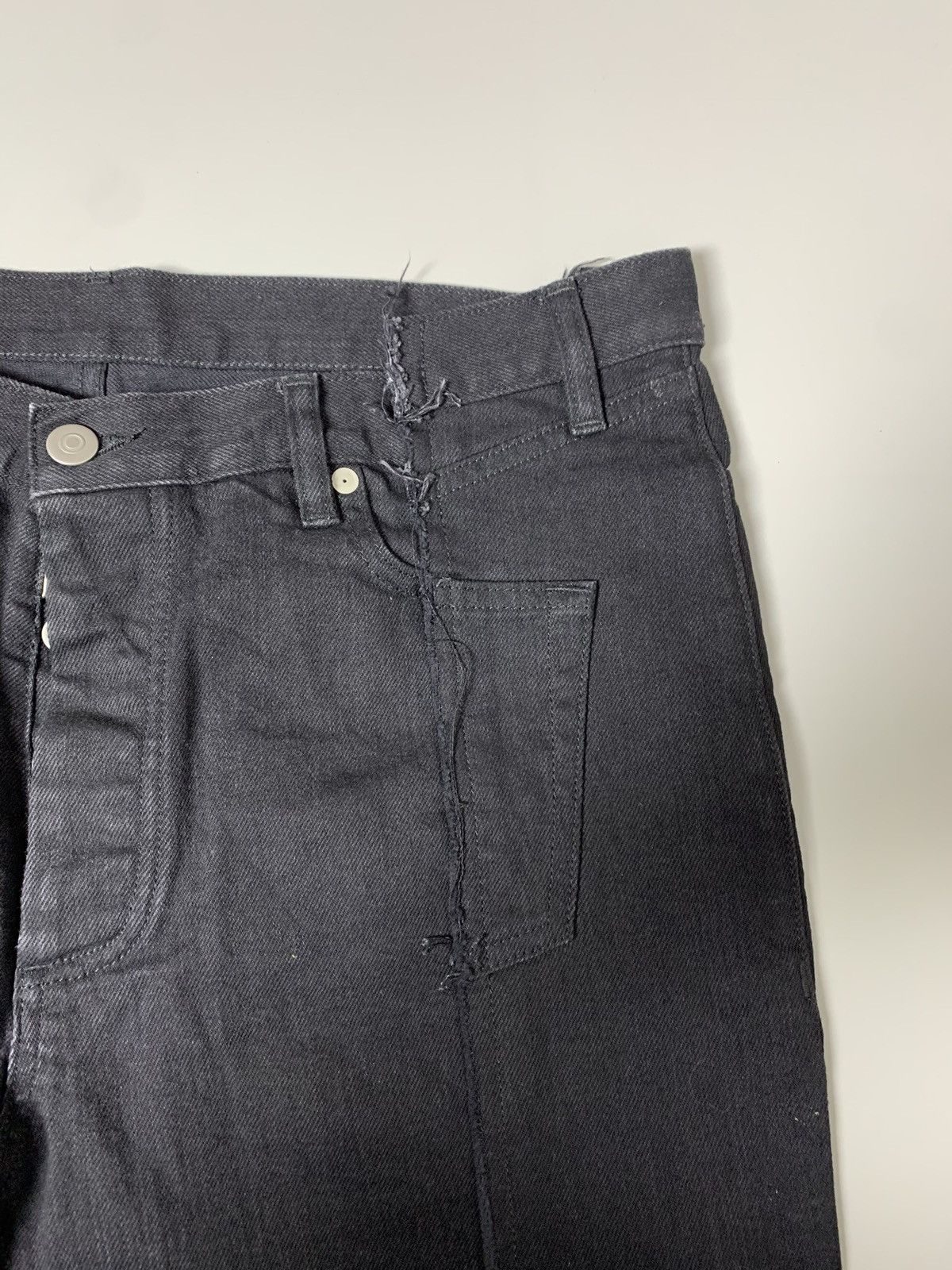 Maison Margiela MAISON MARTIN MARGIELA - RECONSTRUCTED DESTROYED JEANS Size US 35 - 11 Thumbnail